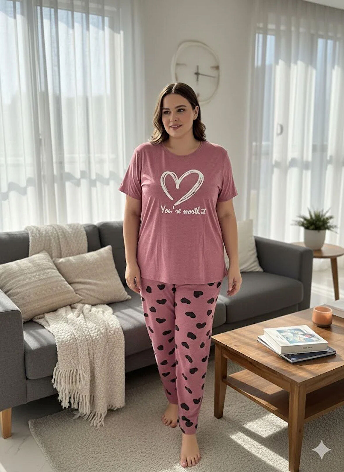 KADIN PEMBE KALP DETAYLI PİJAMA TAKIMI