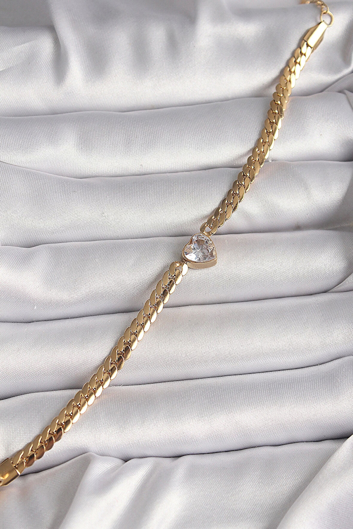 HEYF 316L Çelik Gold Renk Yassı Zincir Model Zirkon Taşlı Kalp Figür Kadın Bileklik