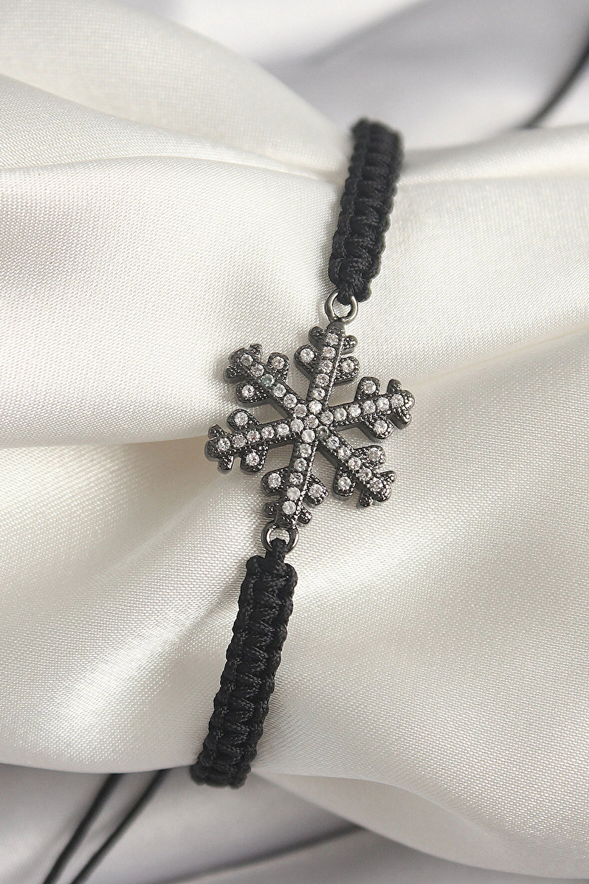 HEYF Pirinç Füme Renk Zirkon Taşlı Kar Tanesi Figür Makrome Asansörlü Model Kadın Bileklik