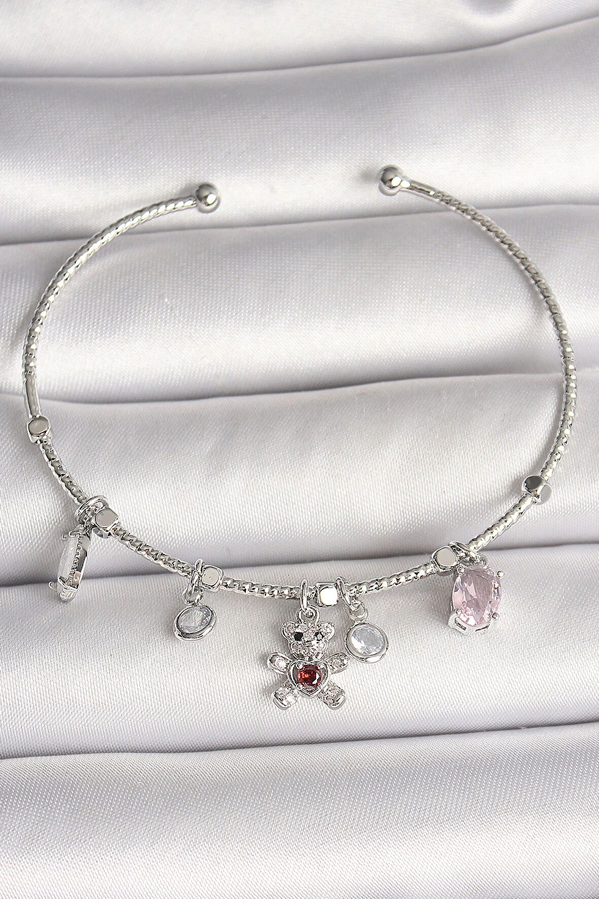 HEYF Pirinç Gümüş Renk Sallantı Zirkon Taşlı Ayıcık Figür Kırmızı Taş Detay Charm Kadın Bileklik