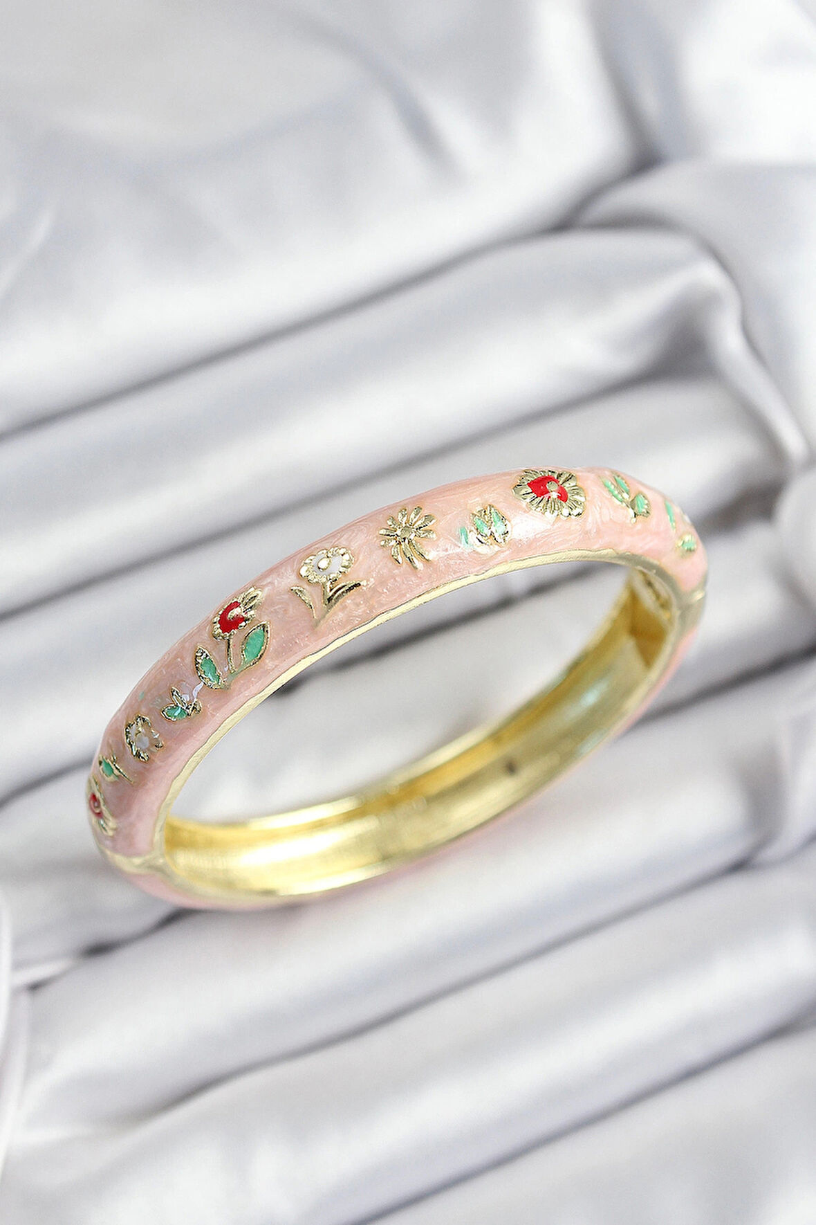 HEYF Mineli Pirinç Pembe Çiçek Motifli Gold Renk Kadın Kelepçe