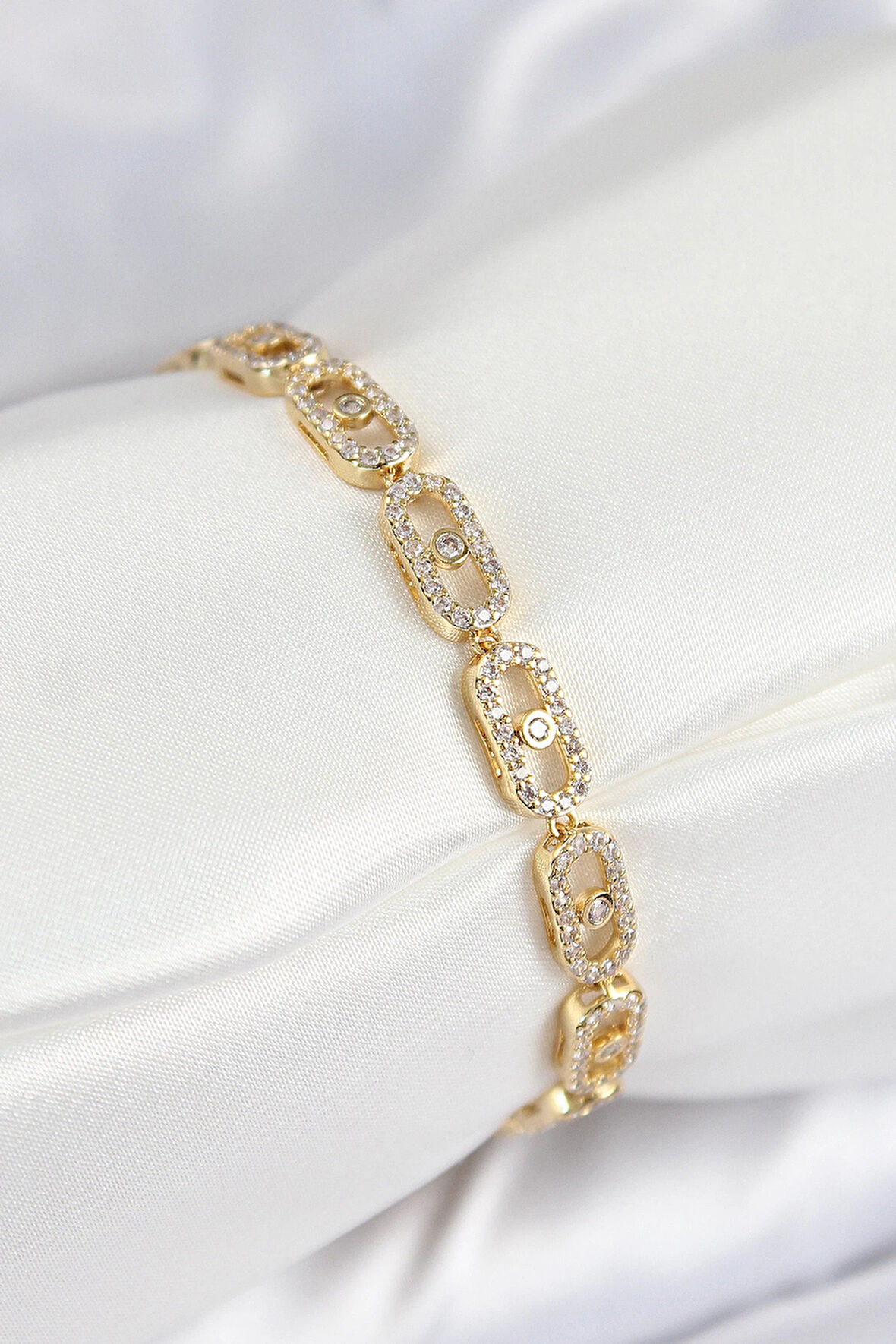 HEYF Pirinç Zirkon Taşlı Messika Model Gold Renk VIP Seri Kadın Bileklik