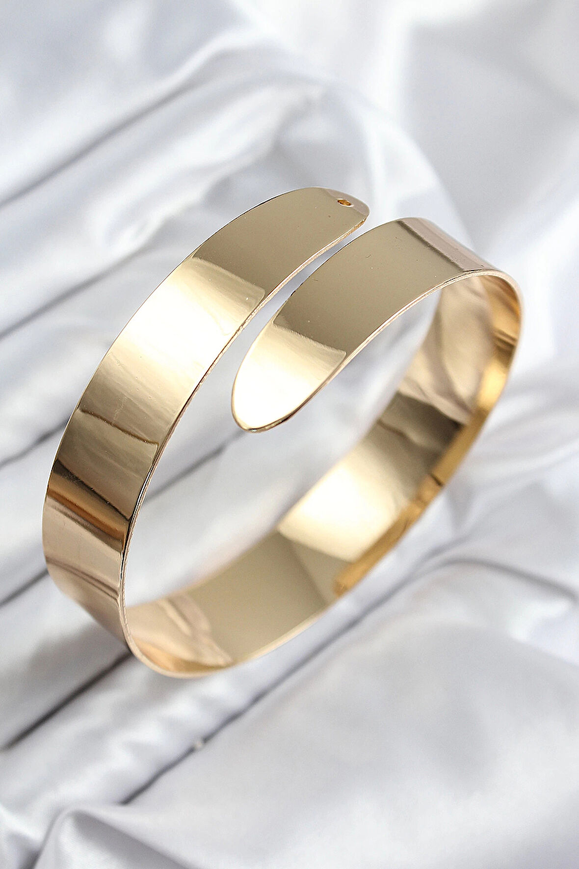 HEYF Pirinç Sarmal Model Gold Renk Pazu Bileklik