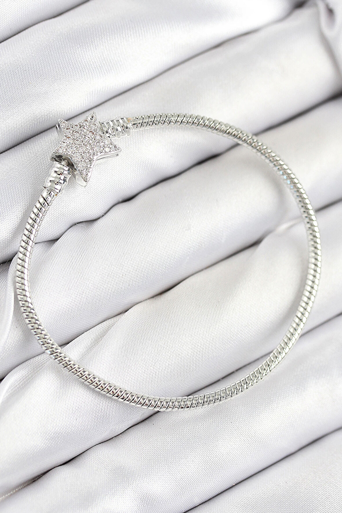 HEYF Pirinç Charm Zirkon Taşlı Yıldız Model Gümüş Renk Kadın Bileklik