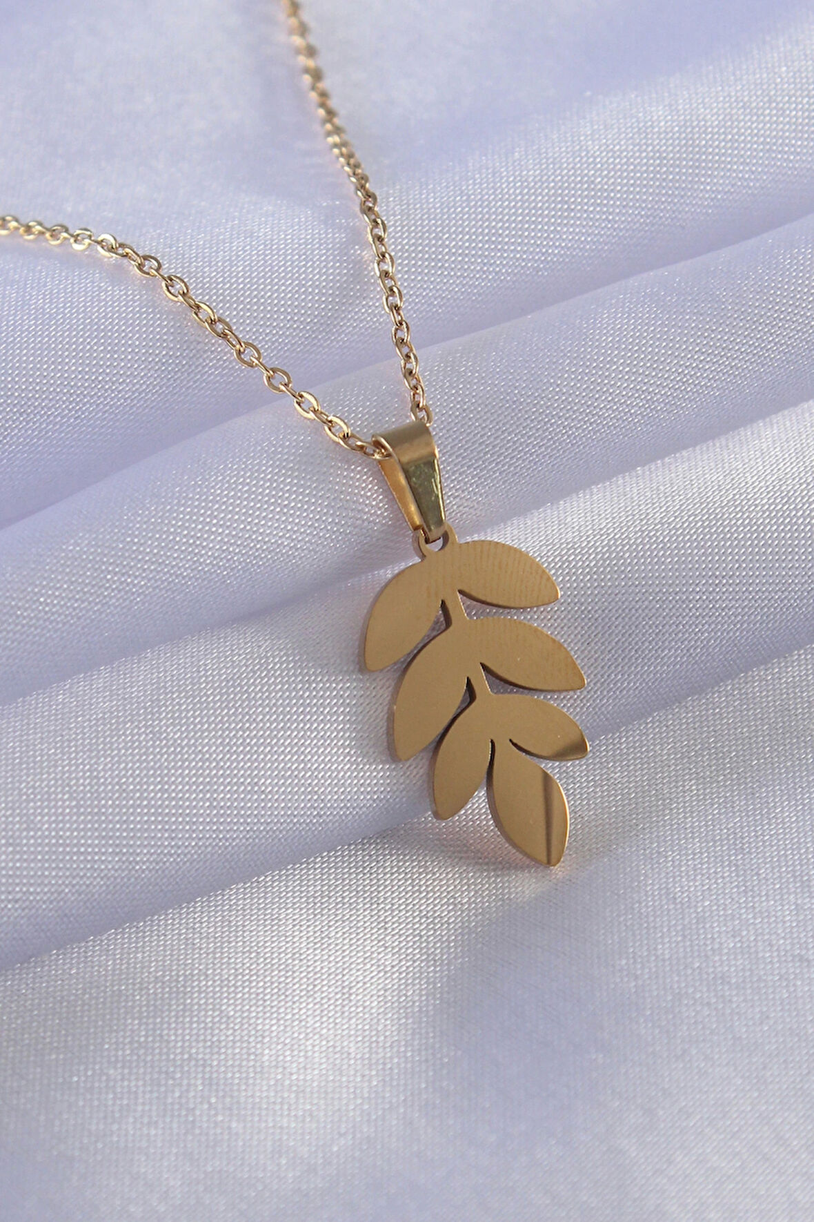 HEYF 316L Çelik Gold Renk Yaprak Model Kadın Kolye