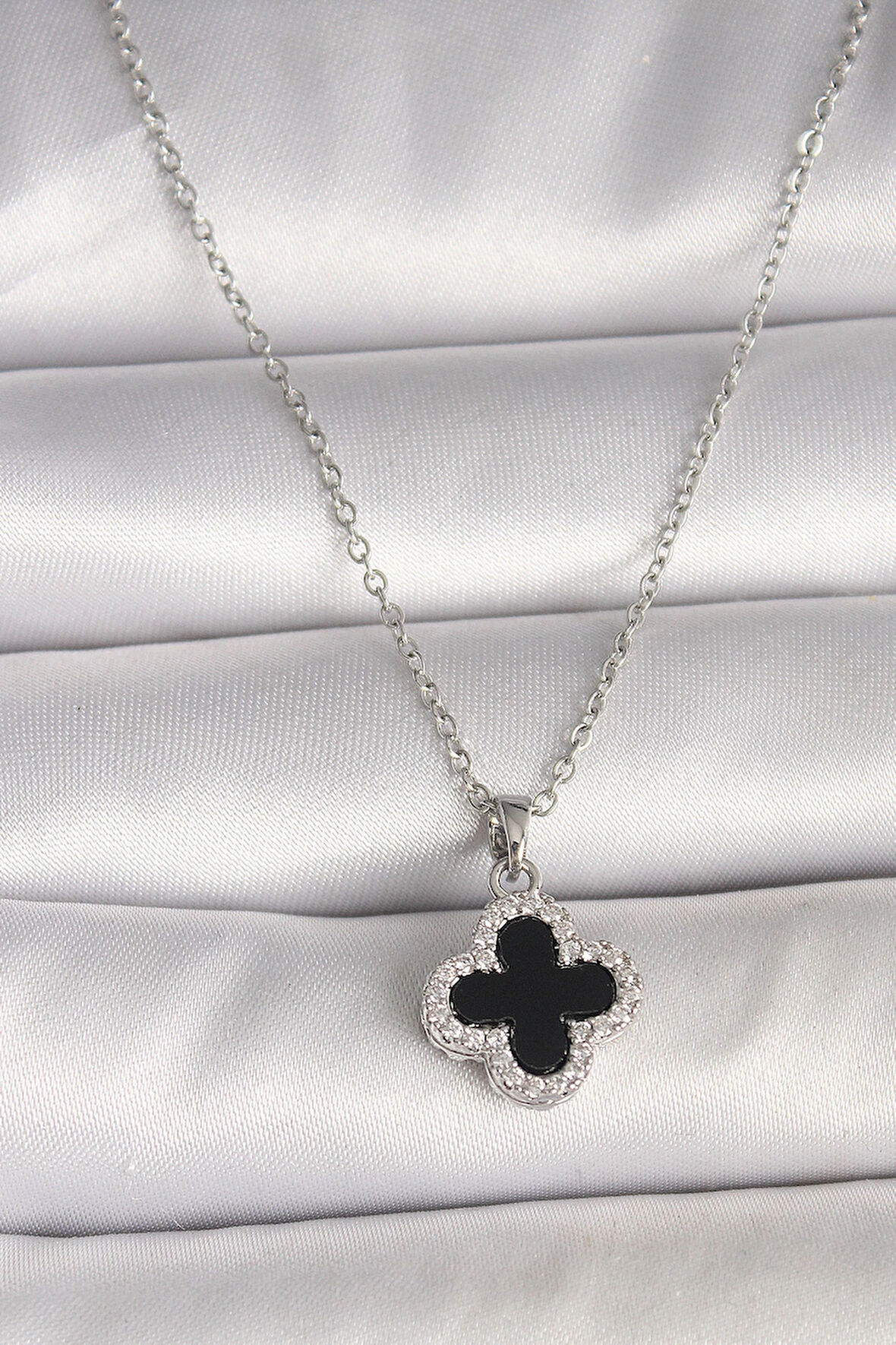 HEYF 316L Çelik Gümüş Renk Zincir Zirkon Taşlı Yonca Model Kadın Kolye