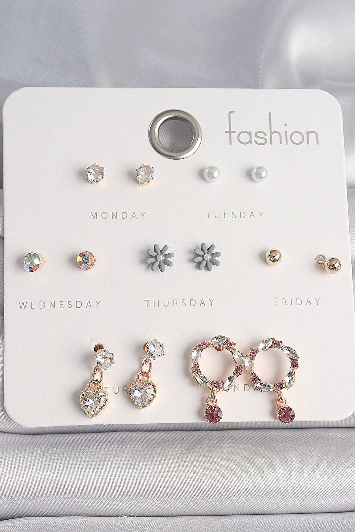 HEYF Pirinç Gold Renk Zirkon Taşlı Sallantı Kalp Çiçek Figür 7 Çift Kadın Küpe Seti