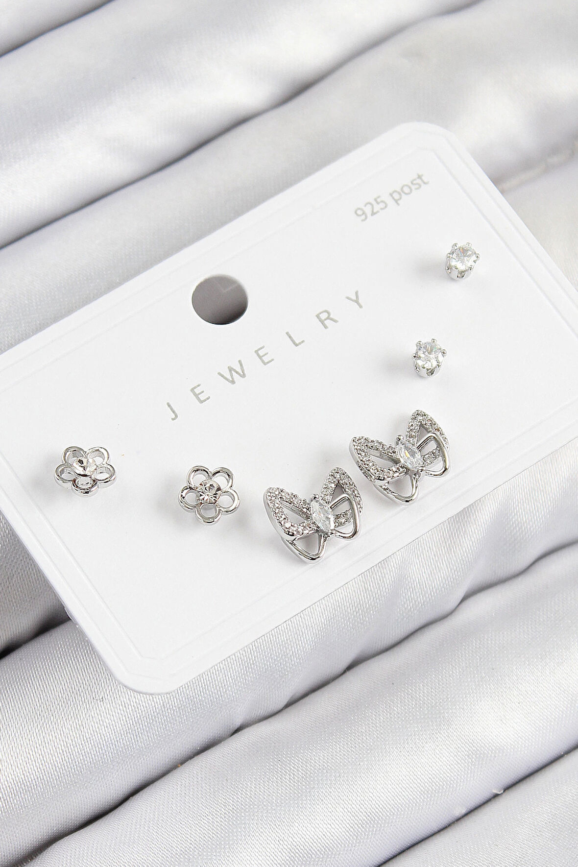HEYF Pirinç Zirkon Taşlı Kelebek Model Gümüş Renk 925 Ayar Gümüş Çivi Kadın Küpe Set