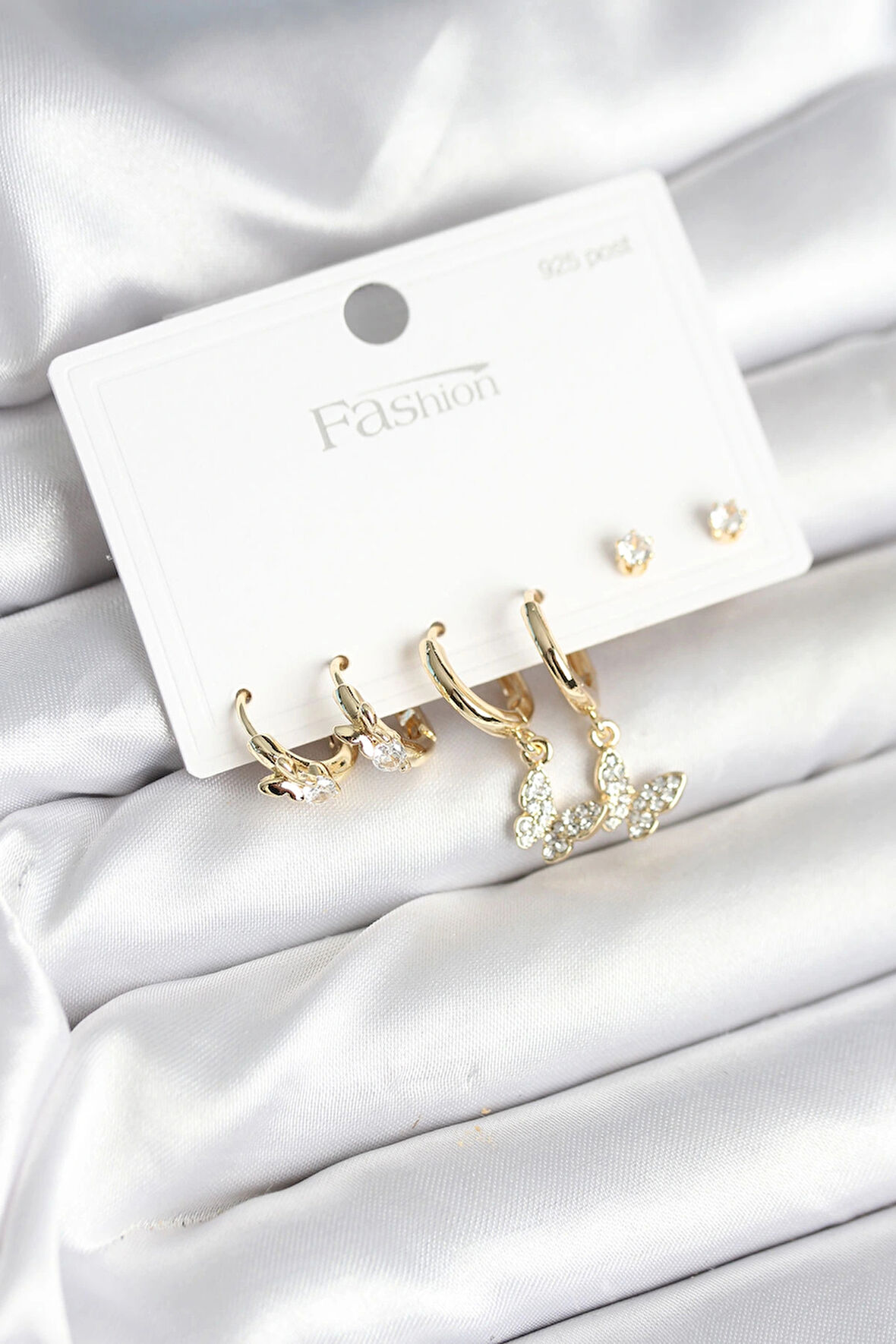 HEYF Gold Renk Pirinç Kelebek Model 925 Ayar Gümüş Çivili Kadın Küpe Seti