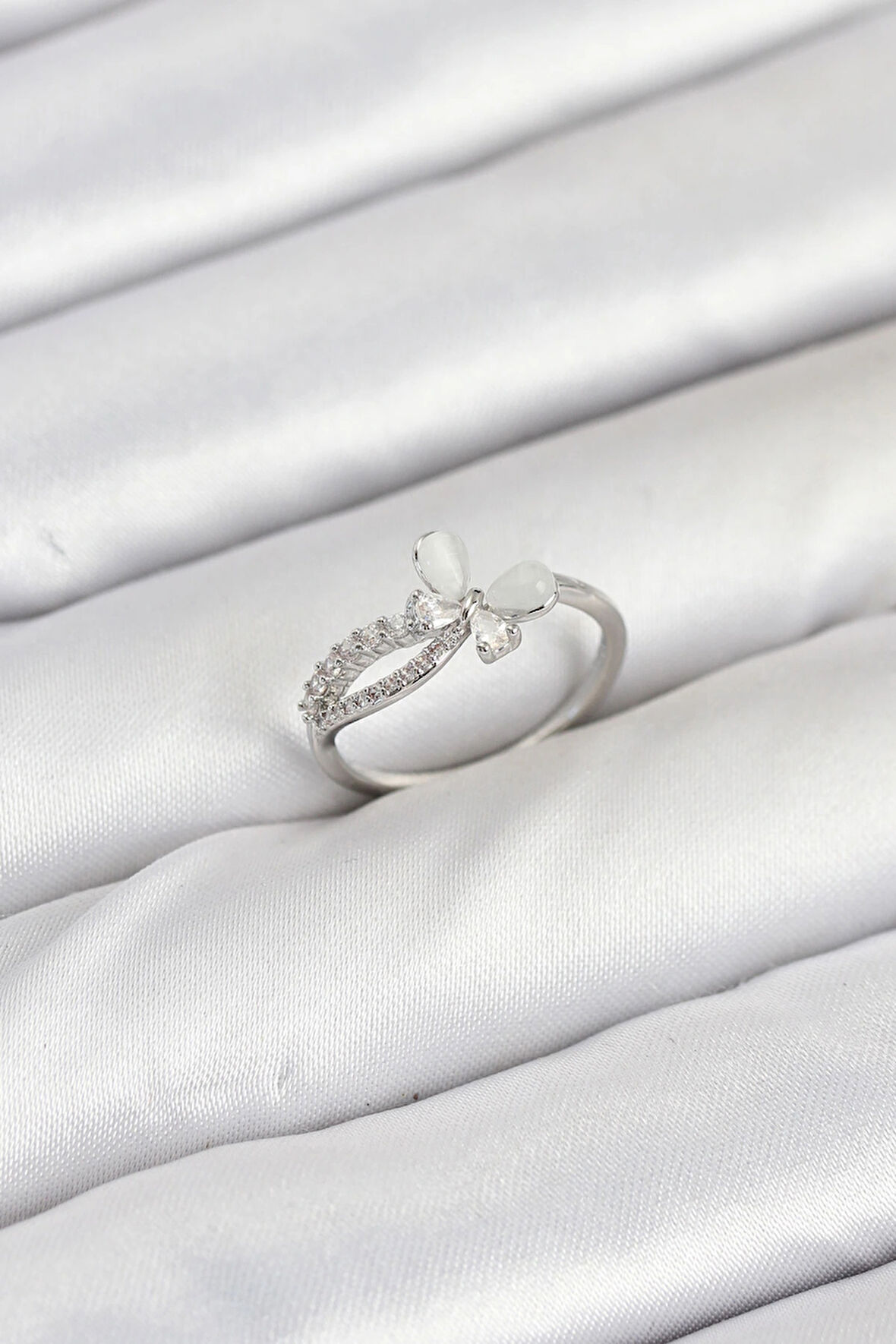 HEYF Pirinç Gümüş Renk Kelebek Zirkon Taşlı Kadın Yüzük