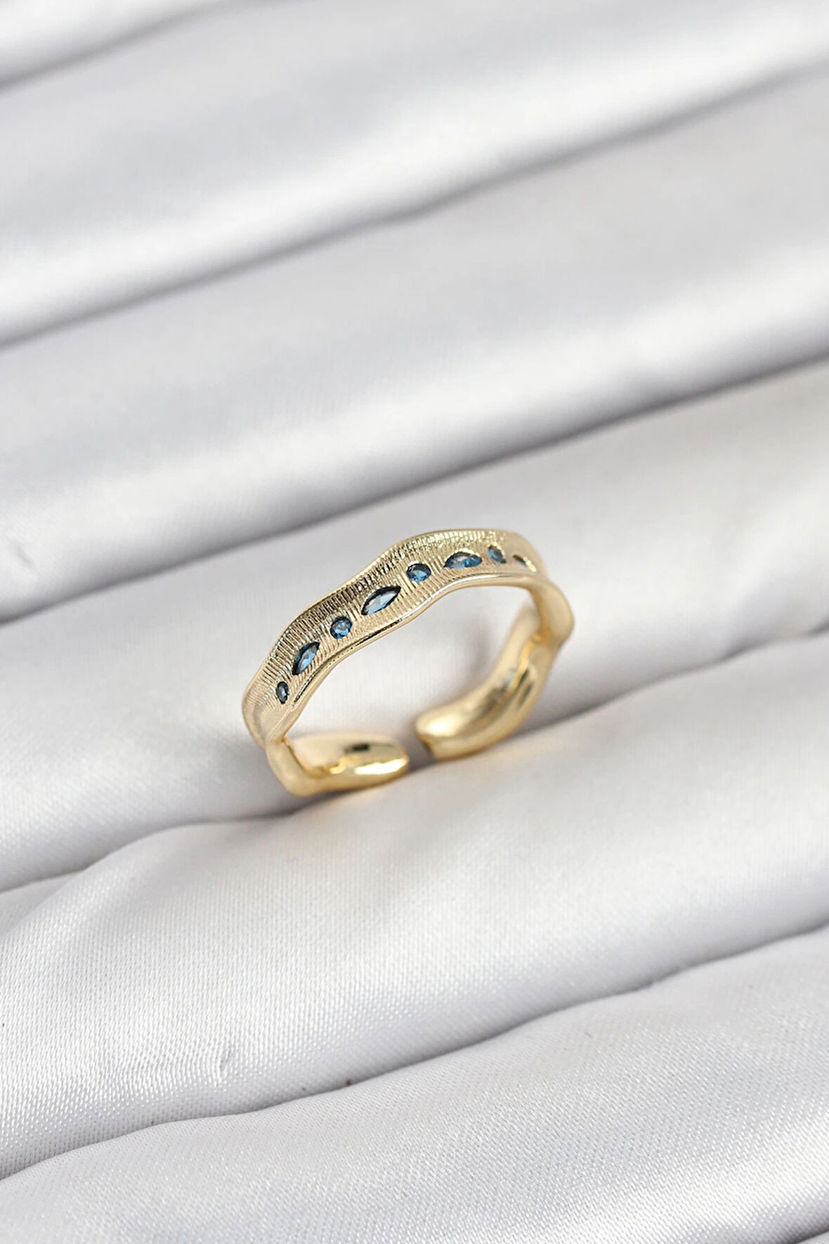 HEYF Pirinç Gold Renk Zirkon Taşlı Vintage Kadın Yüzük