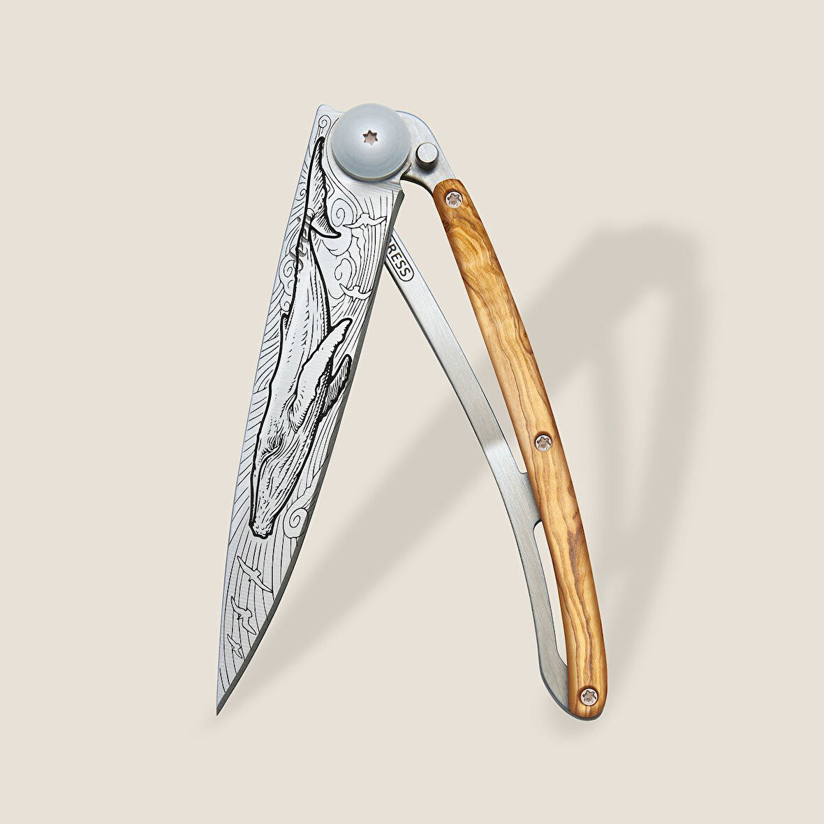 Deejo 37g, Olive Wood / Whale Çakı