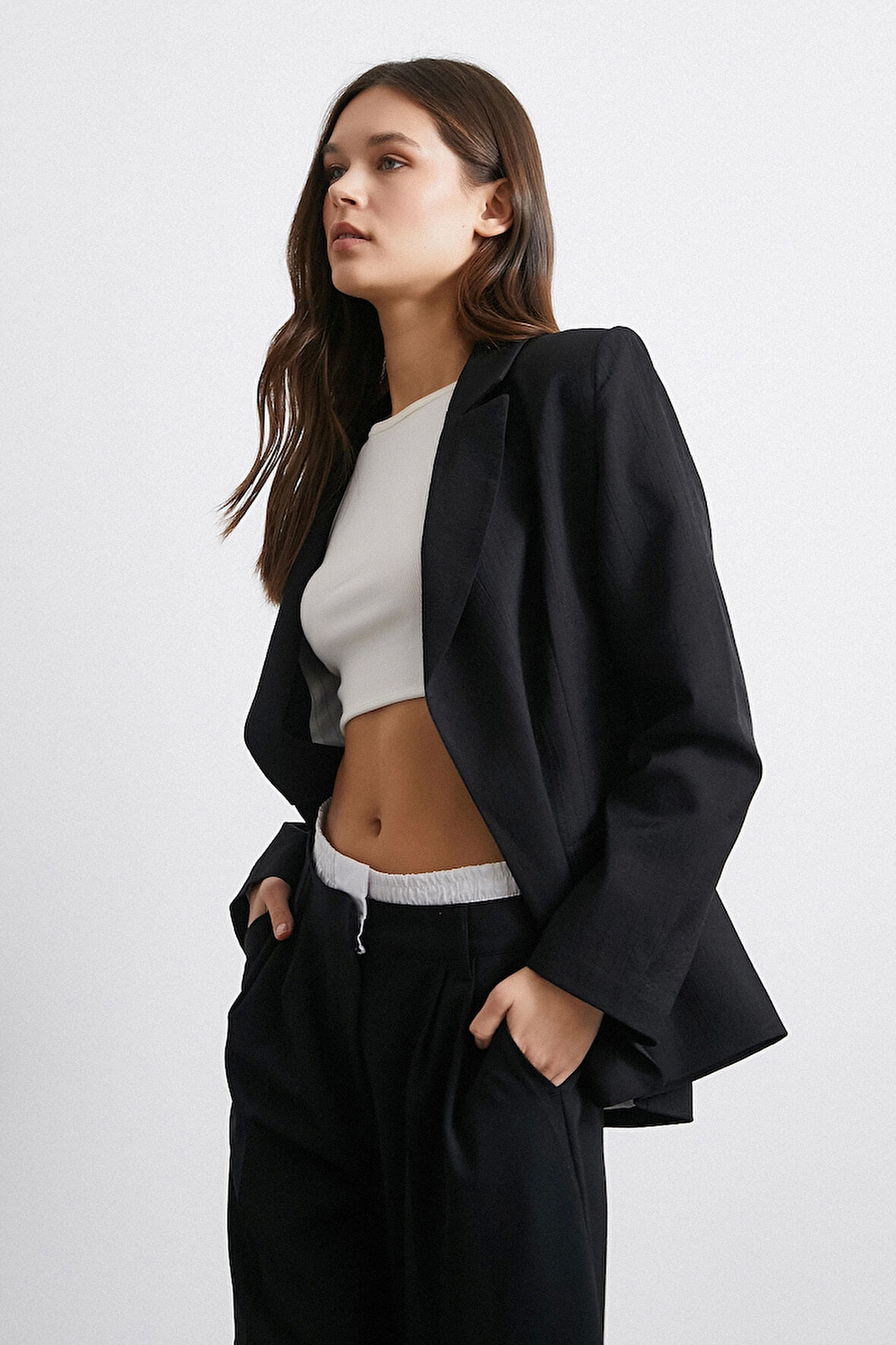 Çizgi Astarlı Dökümlü Blazer Ceket Siyah