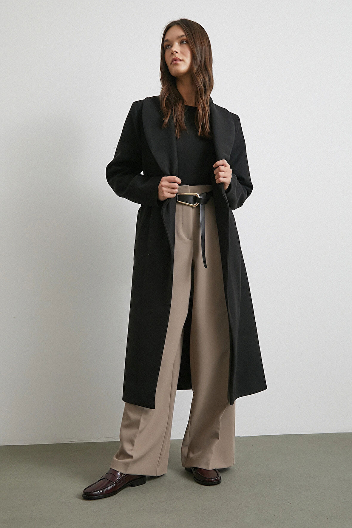 Kuşaklı Kaşe Kaban Siyah