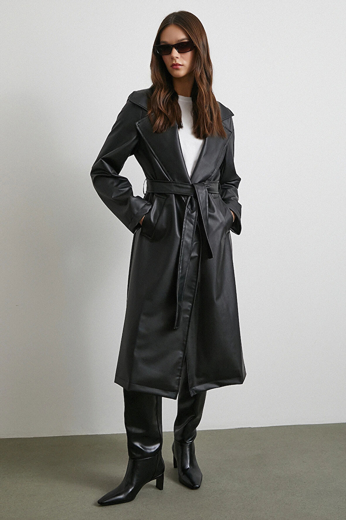 Kuşaklı Deri Pardesü Siyah