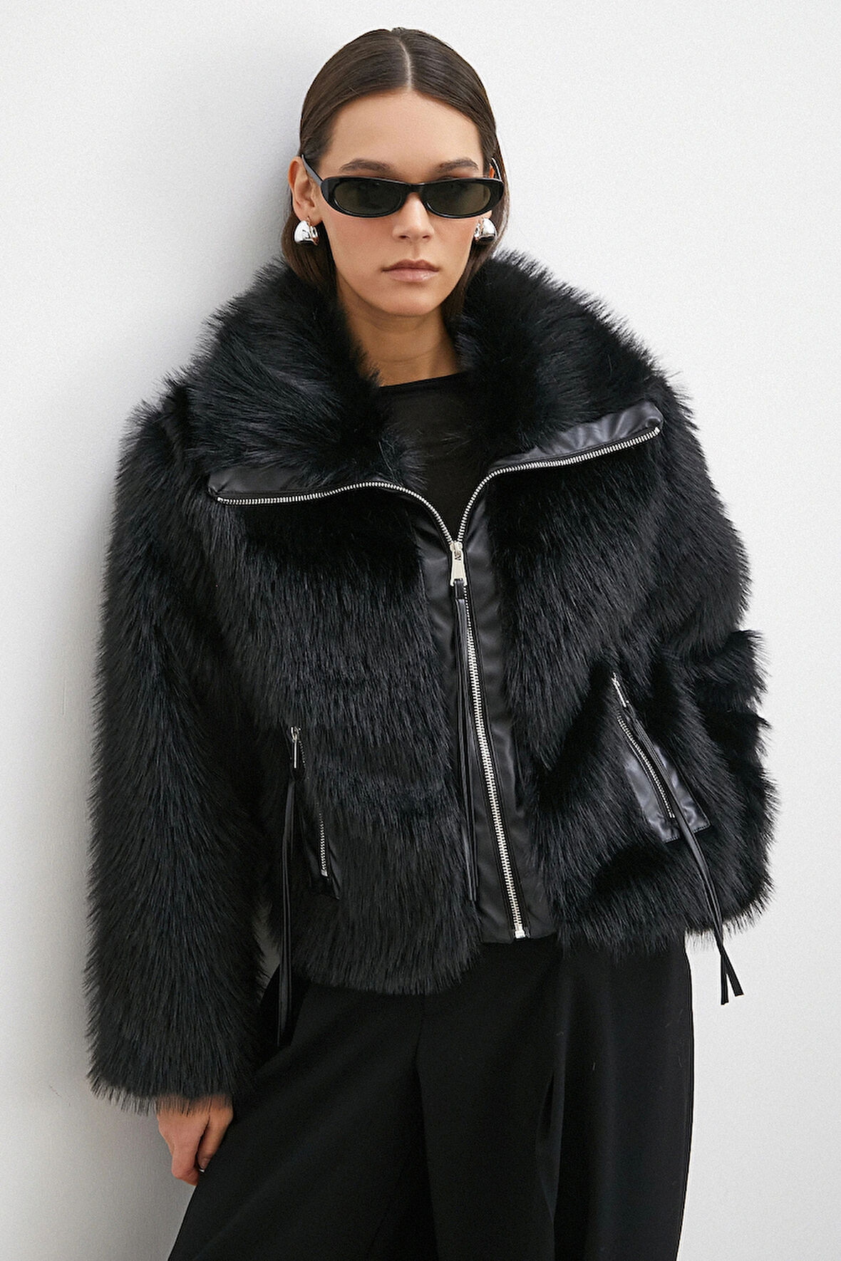 Deri Garnili Lolita Mont Siyah