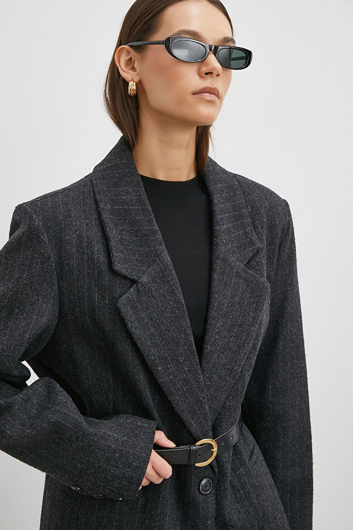 Çizgi Detaylı Kemerli Kaşe Ceket Siyah