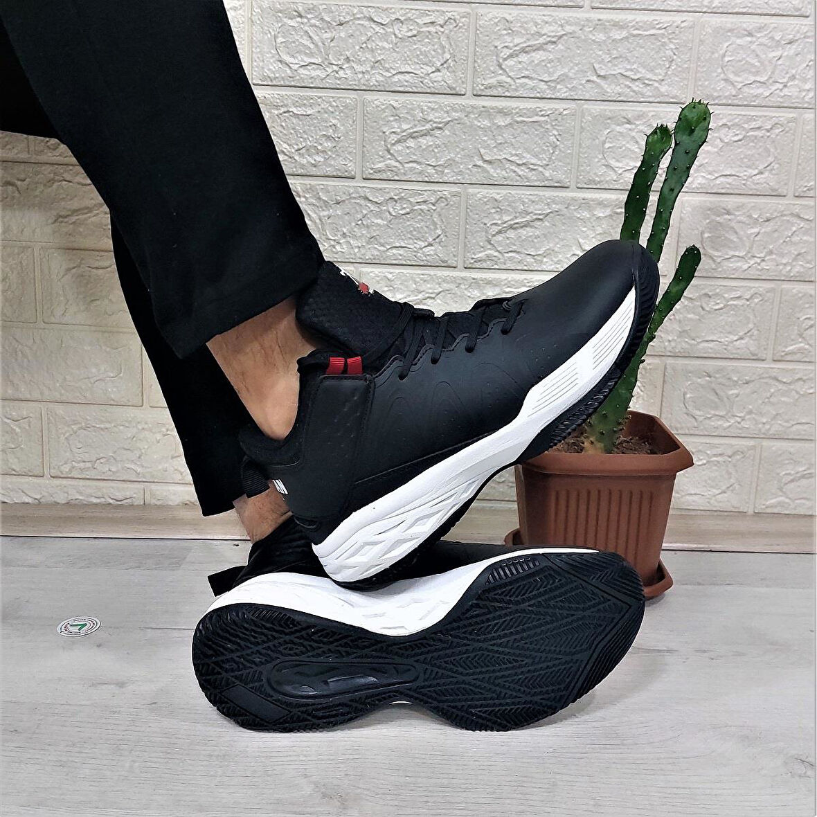 Jump 28652 Siyah-Beyaz Boğazlı Basket Spor Ayakkabı