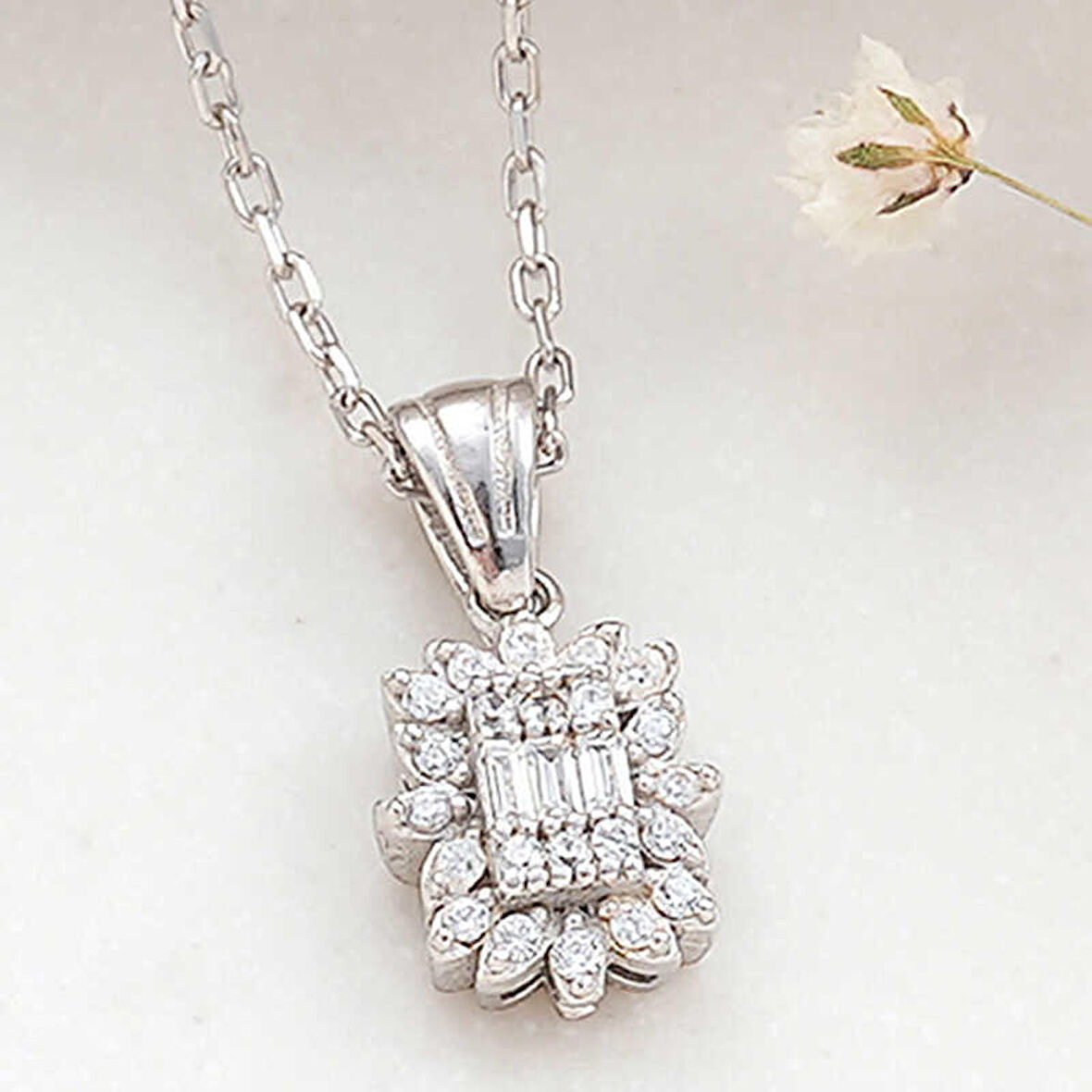 himarry 925 Ayar Gümüş Baget Taşlı Kadın Kolye
