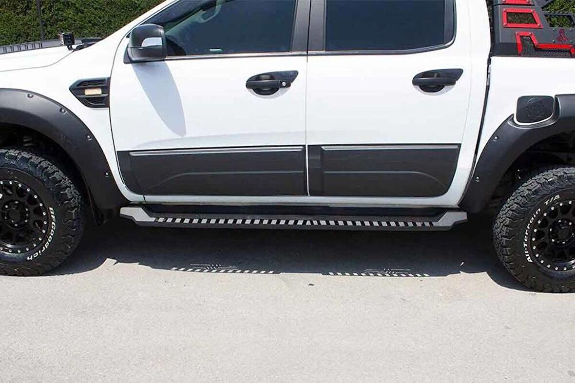 Isuzu D-Max Dakar Yan Basamak Siyah V1 Işıksız 2012-2020 Arası