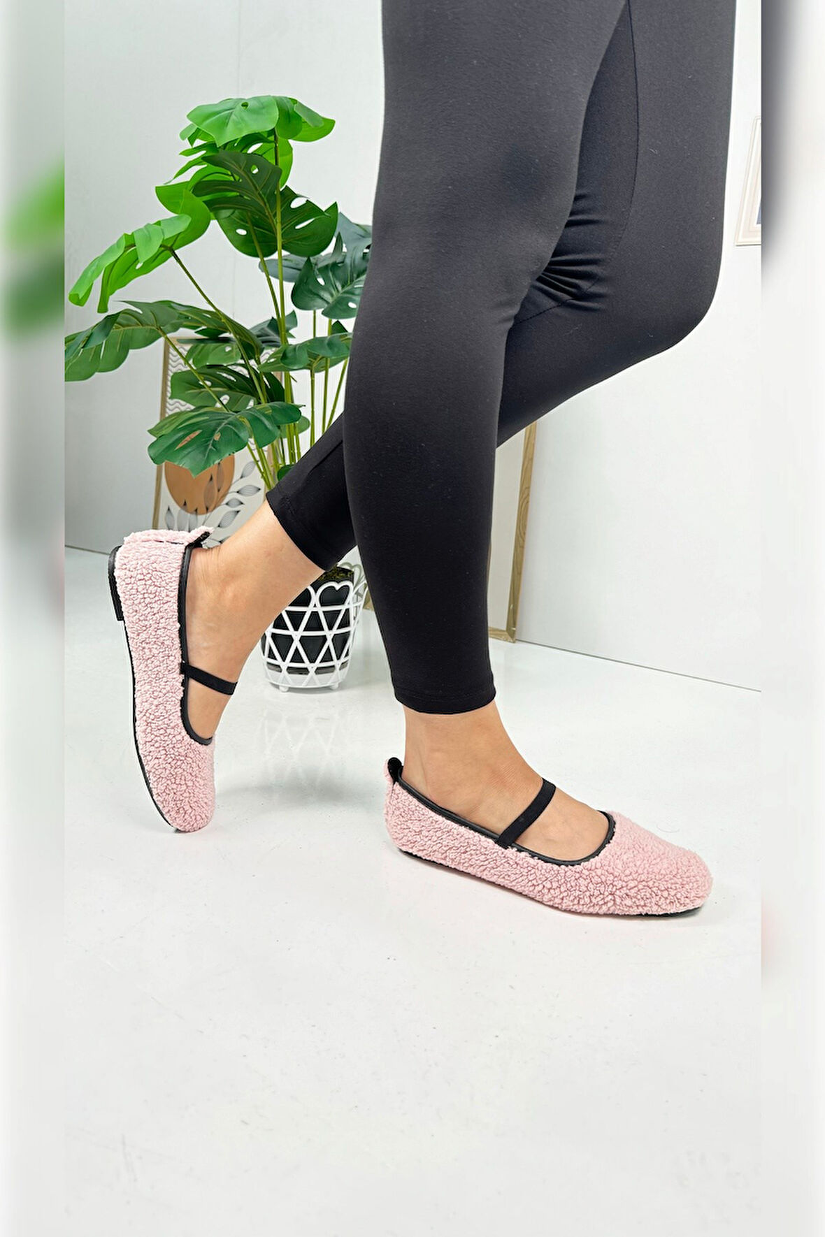 Günlük Kadın Babet Peluş Lastik Detaylı Oval Burunlu Rahat Hafif Ayakkabı 373