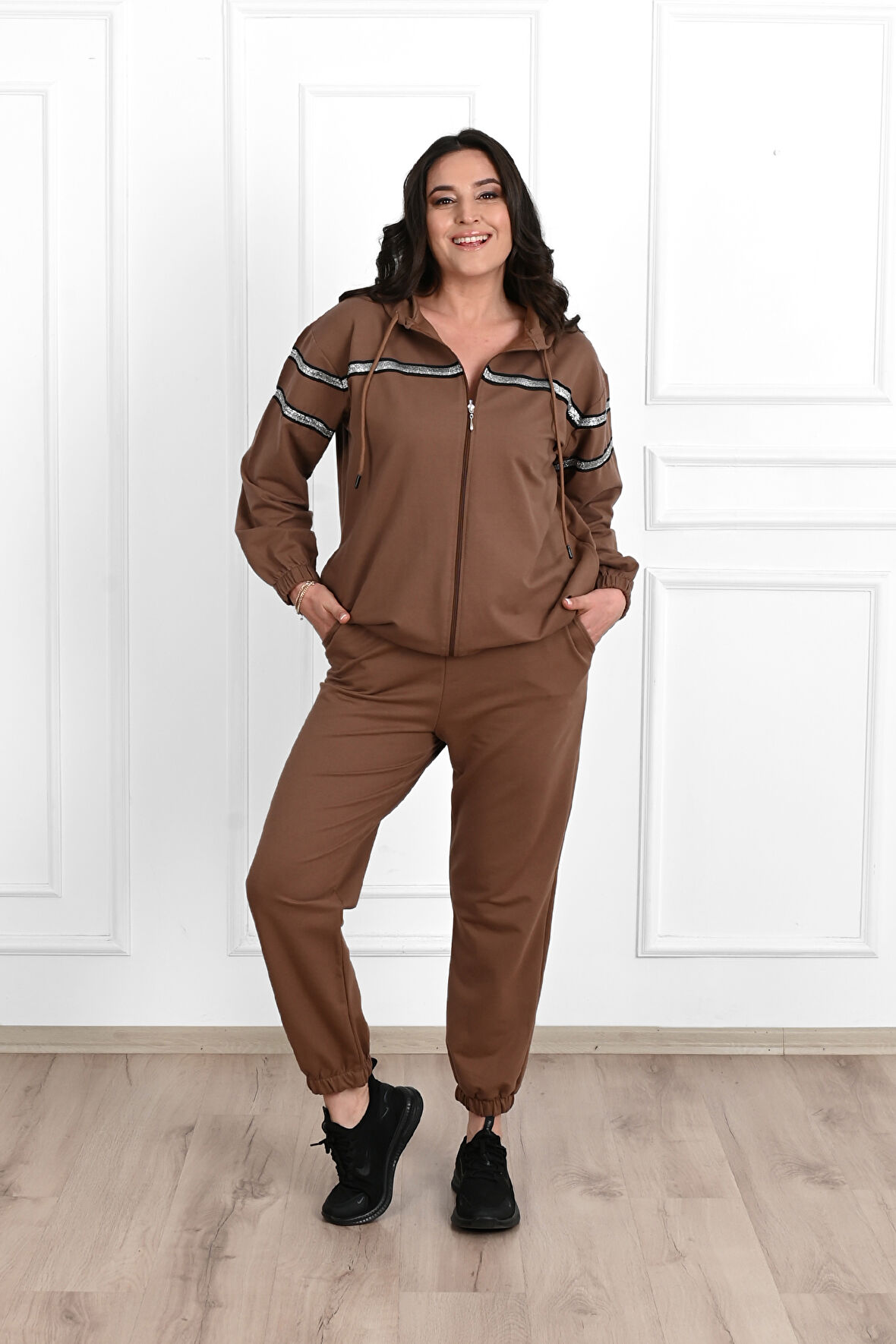 Kadın Sim Detaylı  Büyük Beden Eşofman Takımı 3671-23