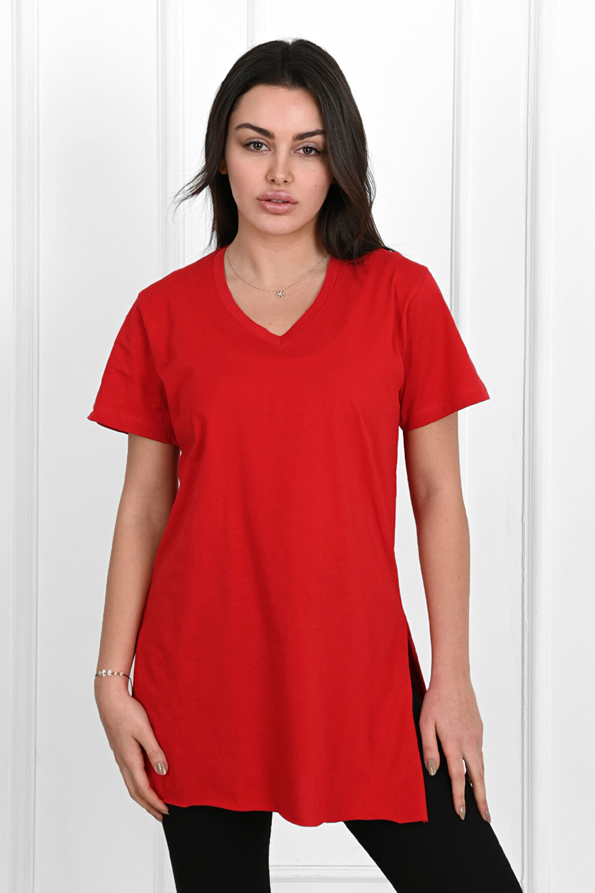 Kadın V yaka Yırtmaçlı  T-Shirt 8783-22