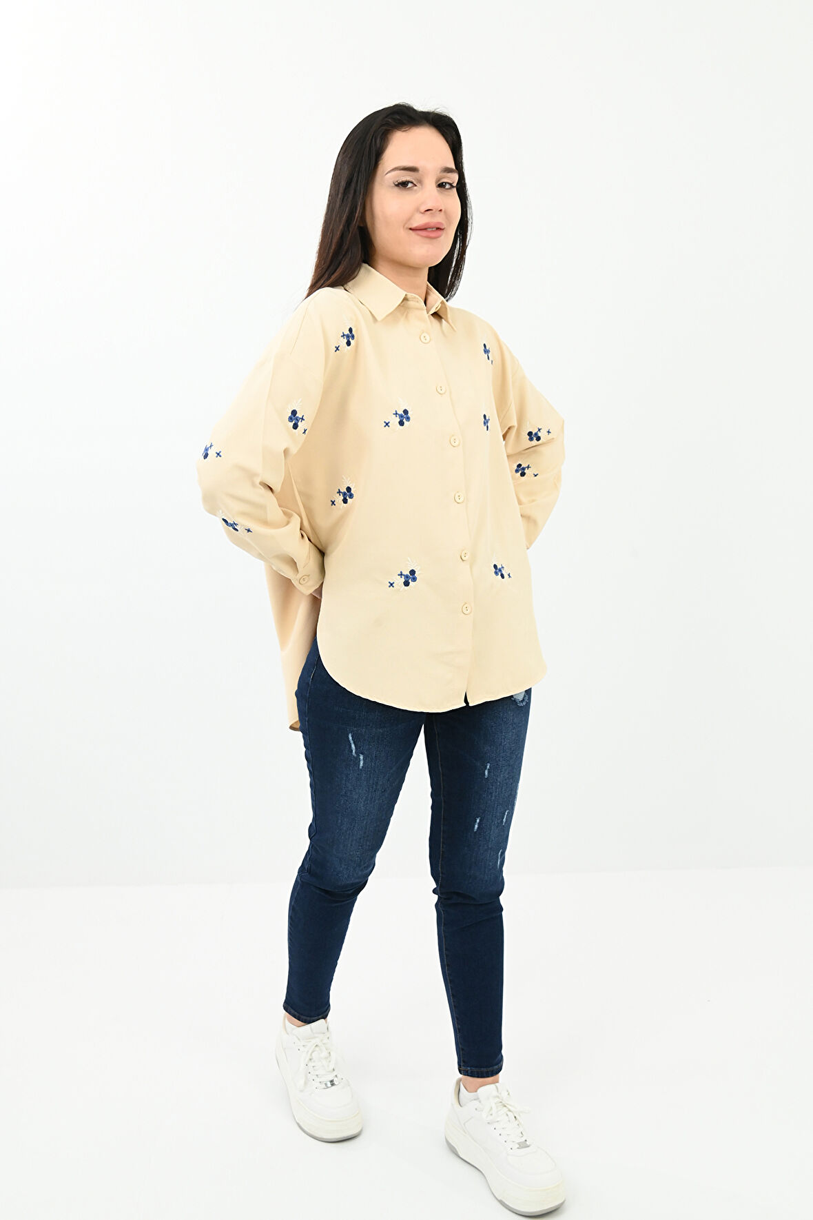 Kadın Nakış Detaylı Gömlek 1724-24