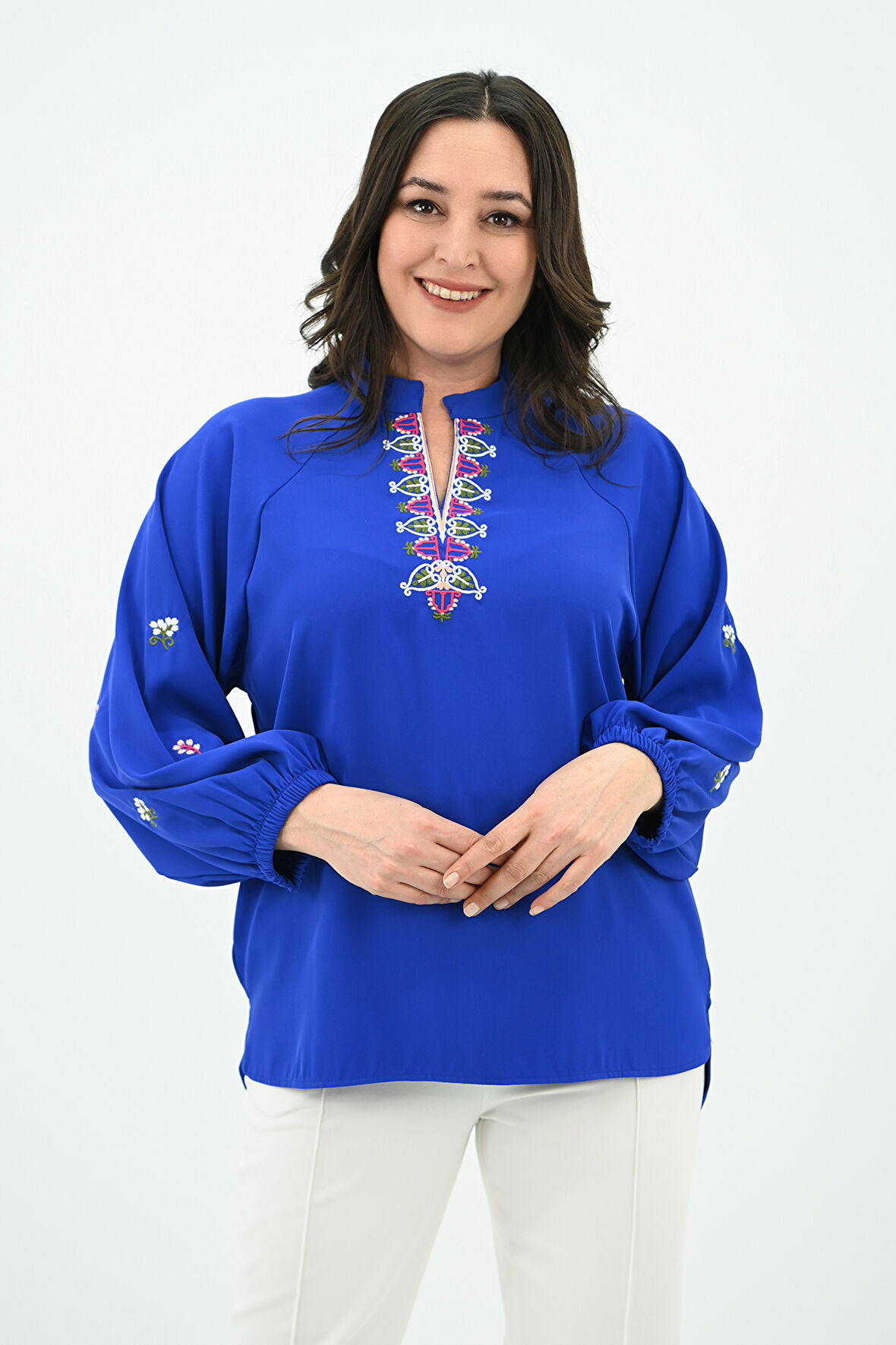 Kadın Nakış Detaylı Uzun Kollu Bluz 1715-24