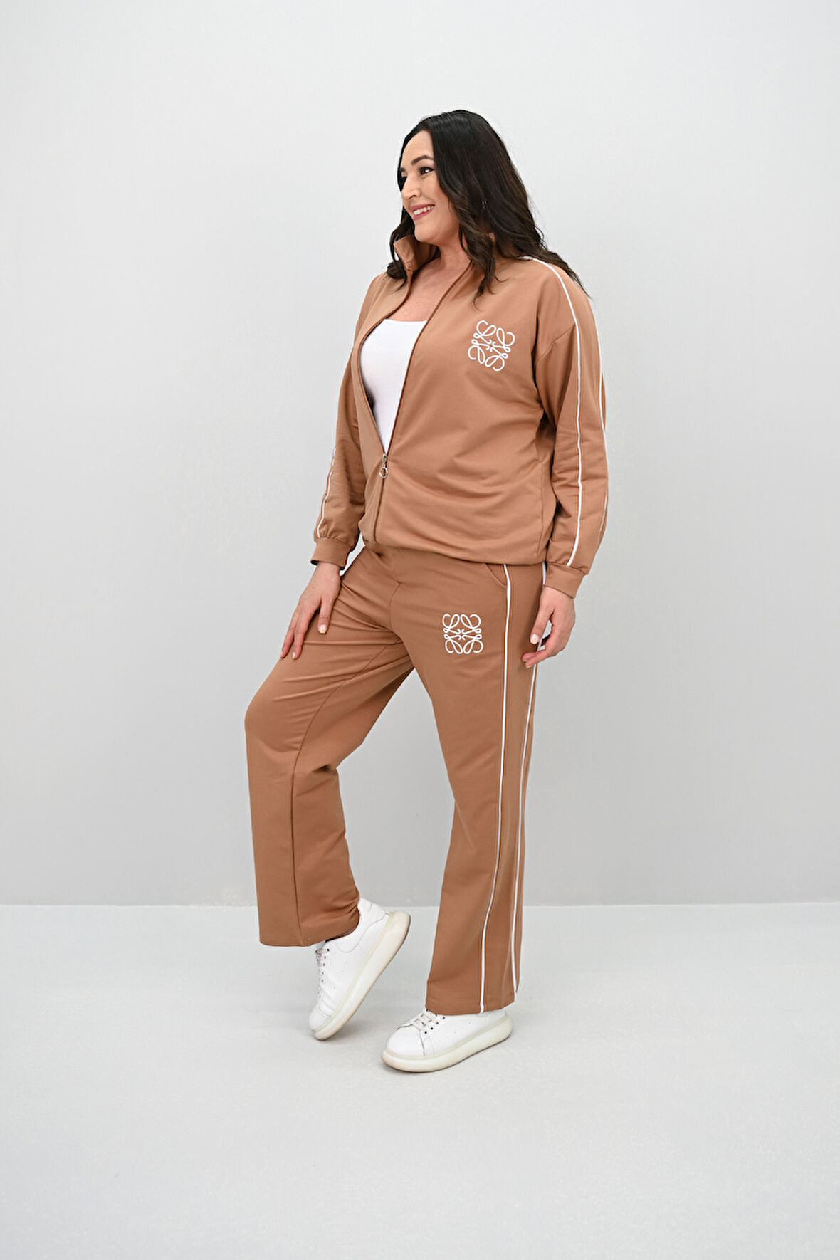 Kadın Büyük Beden Fermuarlı İki İplik İşleme Detaylı Eşofman Takımı 8152-25-1