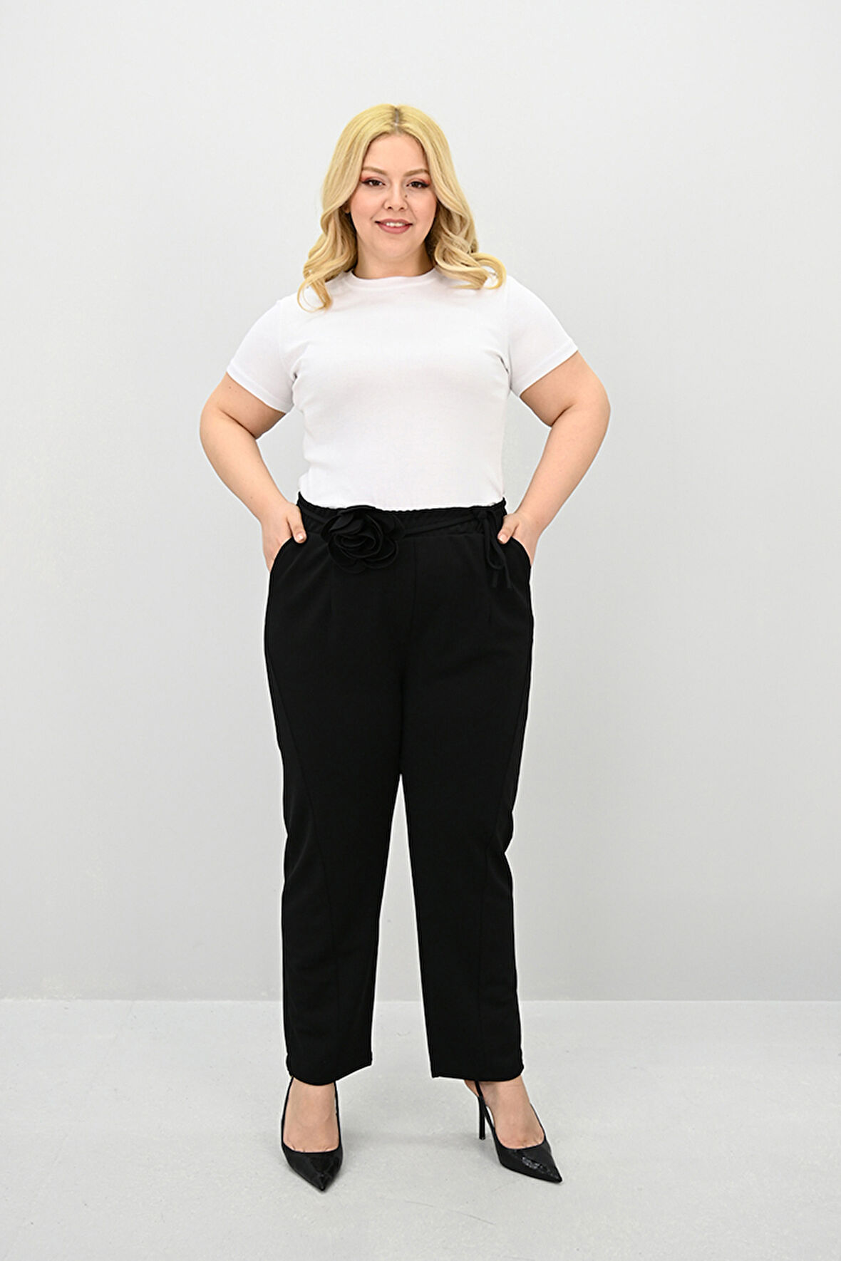 Kadın Büyük Beden Gül Kemer Detaylı Yüksek Bel Pantolon 6327-25