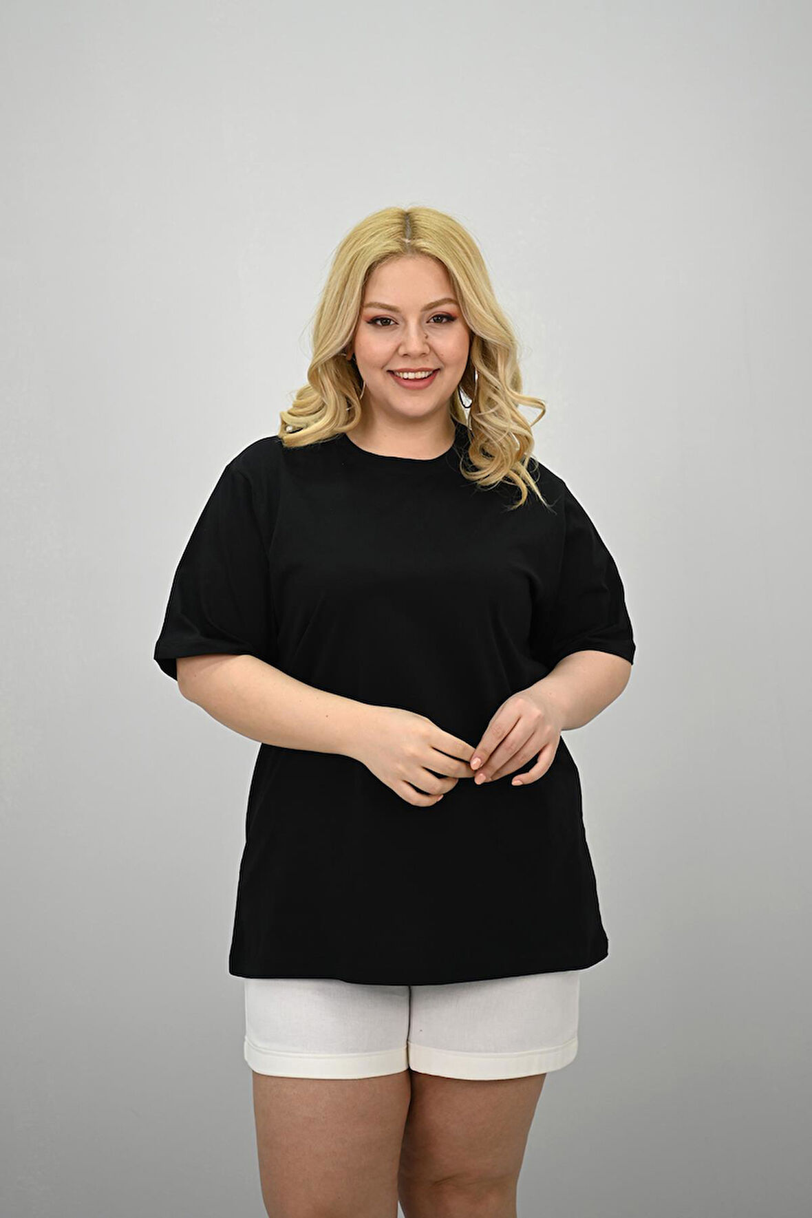 Kadın Büyük Beden Kısa Kollu Bisiklet Yaka Oversize T-shirt 1963-25