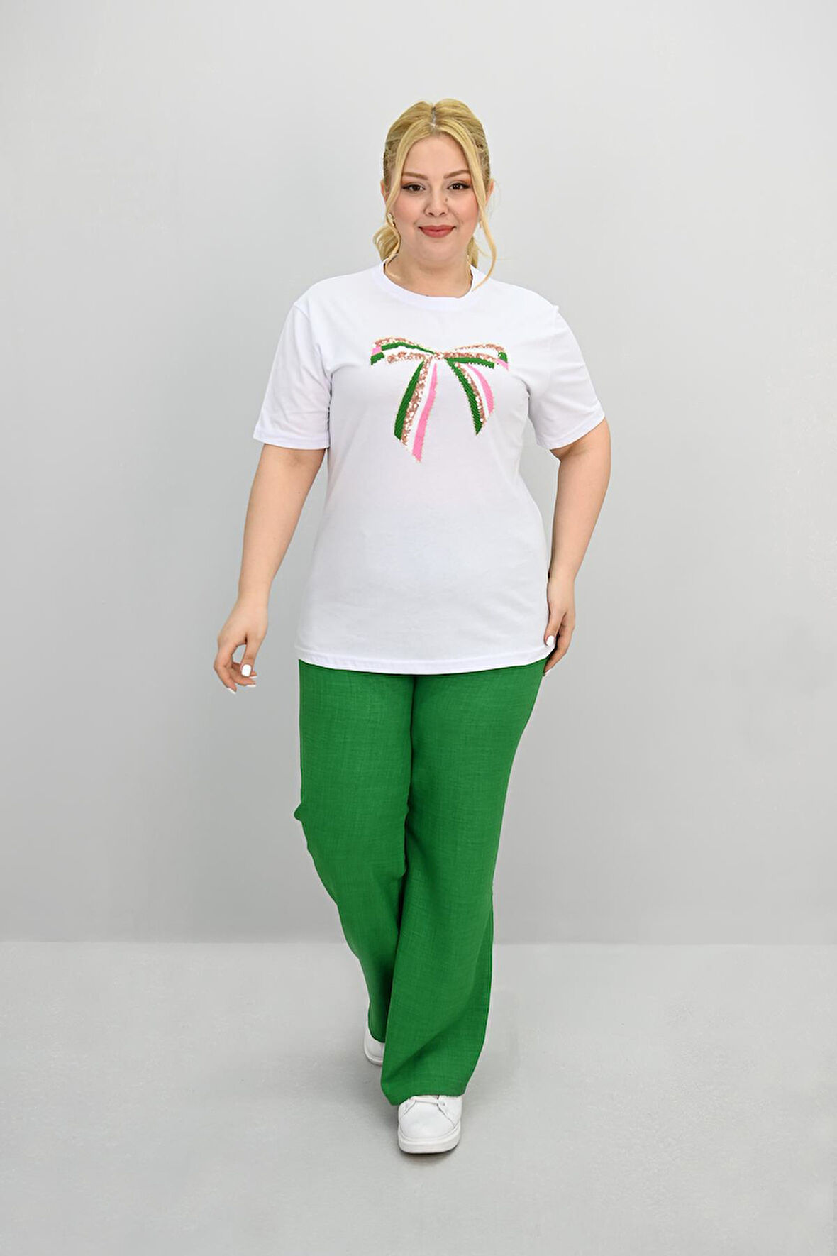 Kadın Büyük Beden Kurdele Detaylı Payet İşlemeli Eşofman Takımı 8200-25