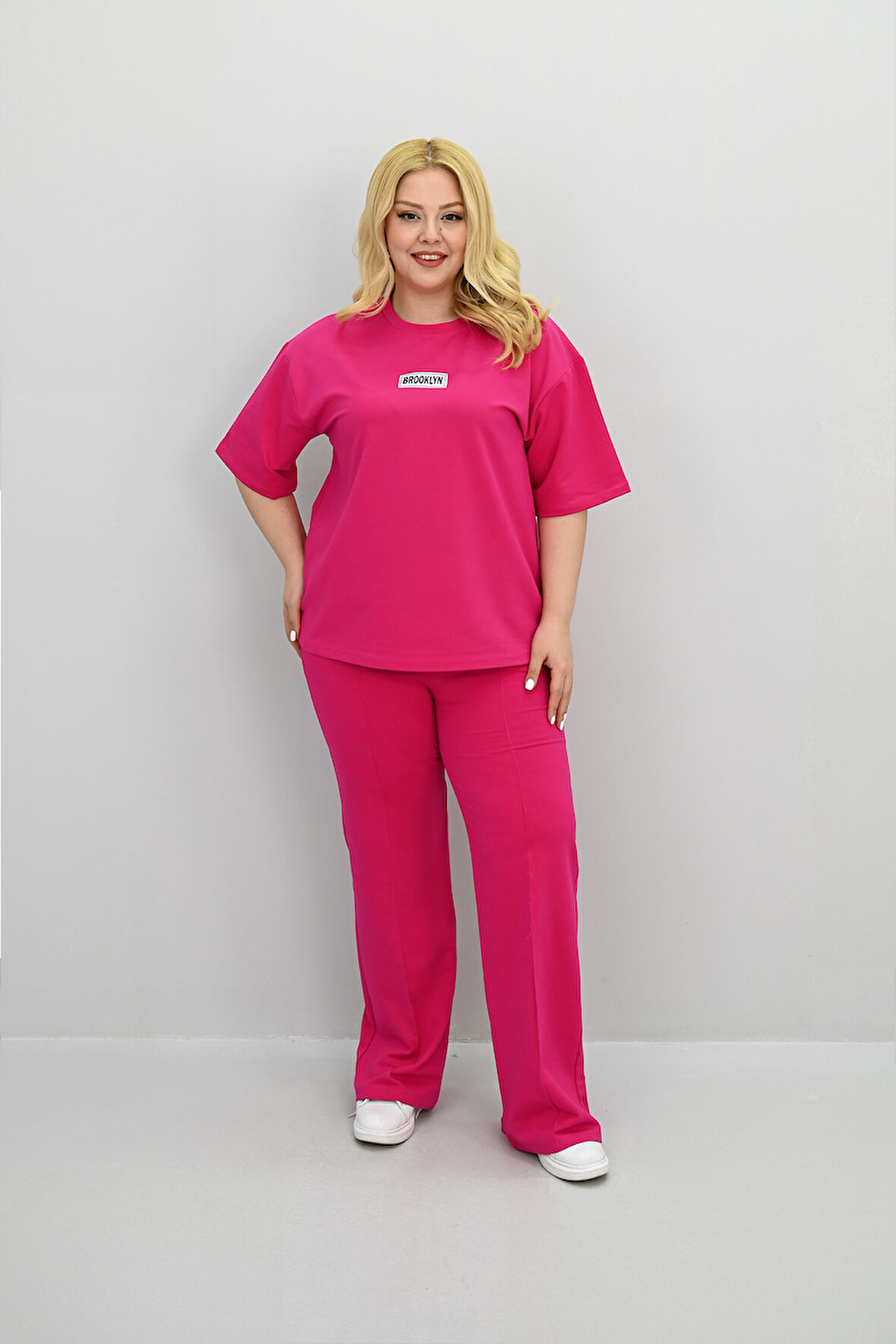 Kadın Büyük Beden Kısa Kollu Etiket Detaylı Bol Paça Eşofman Takımı 8196-25