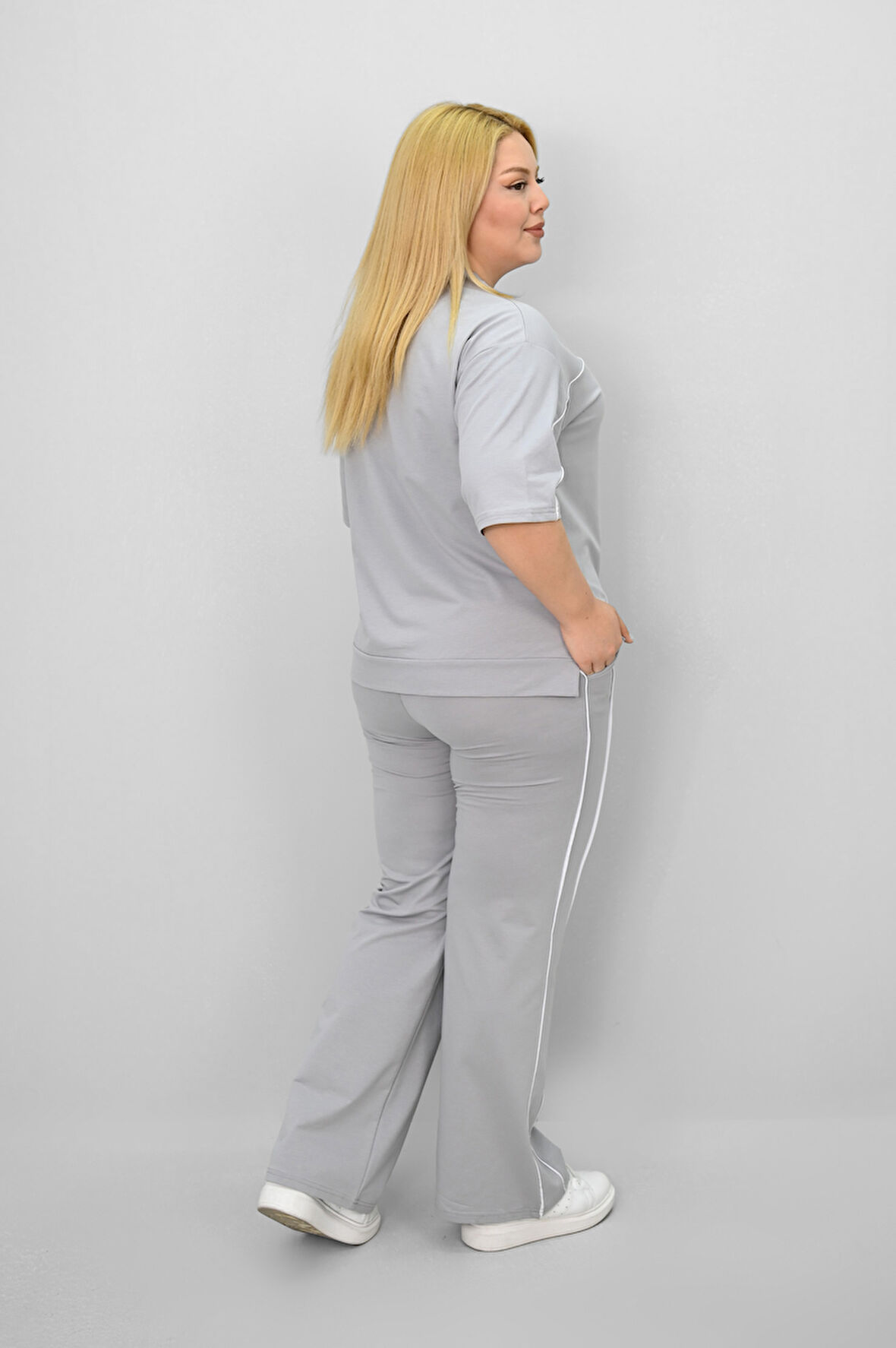 Kadın Büyük Beden Kısa Kollu Ara Biye Detaylı Bol Paça Eşofman Takımı 8189-25