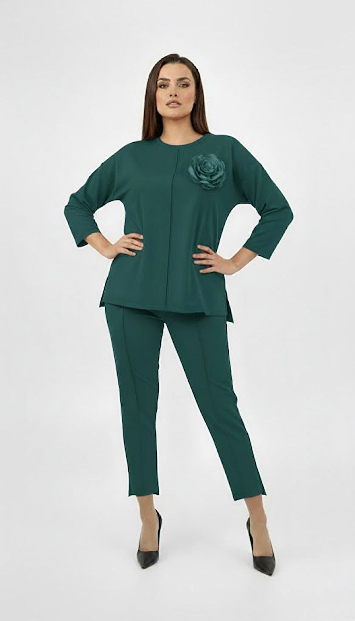 Kadın Büyük Beden Truvakar Kol Çiçek Detaylı İki İplik Eşofman Takımı 8224-26