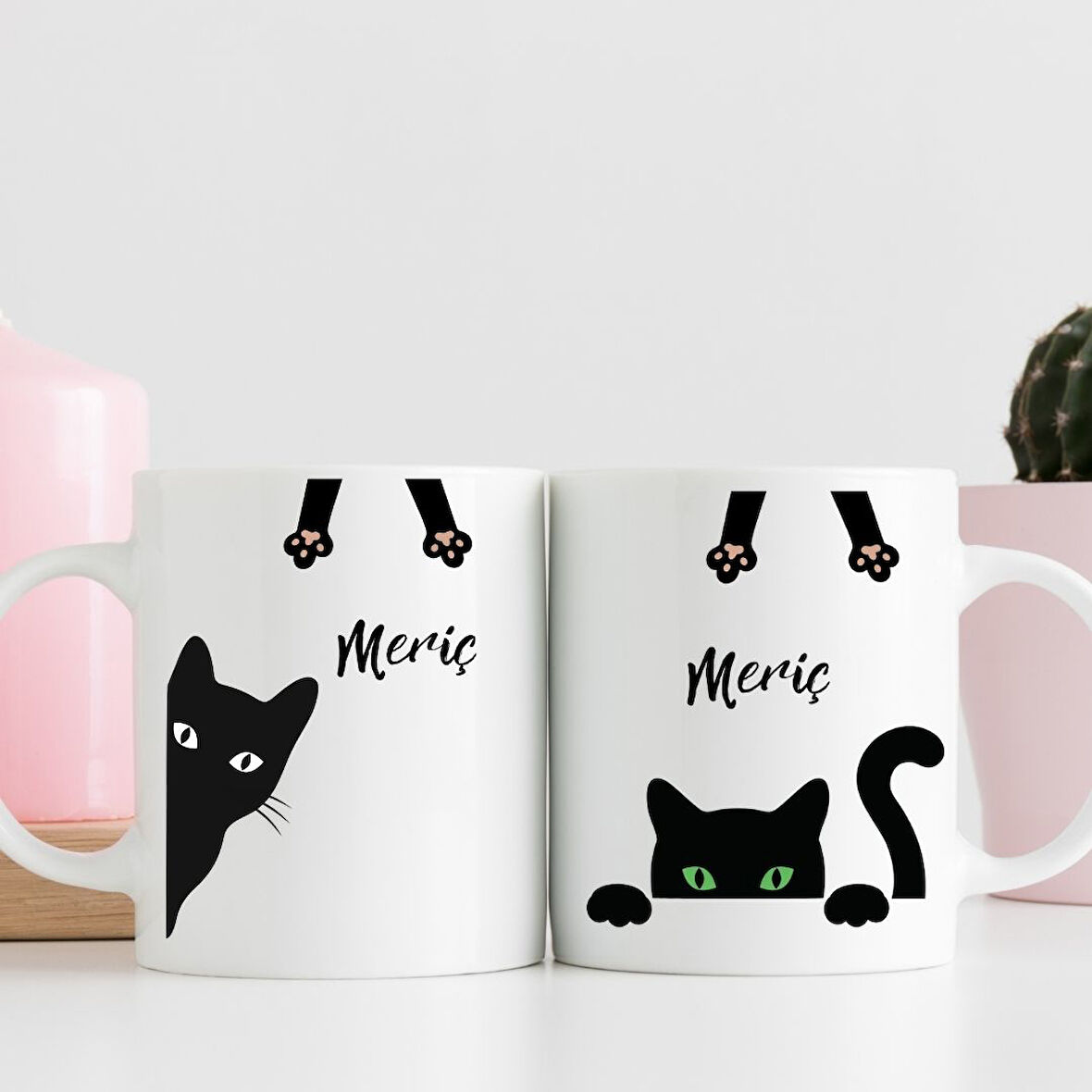 Kara Kedi Tasarımlı Kişiye Özel Hediye Kupa Bardak – Gizemli ve Eğlenceli Bir Hediye