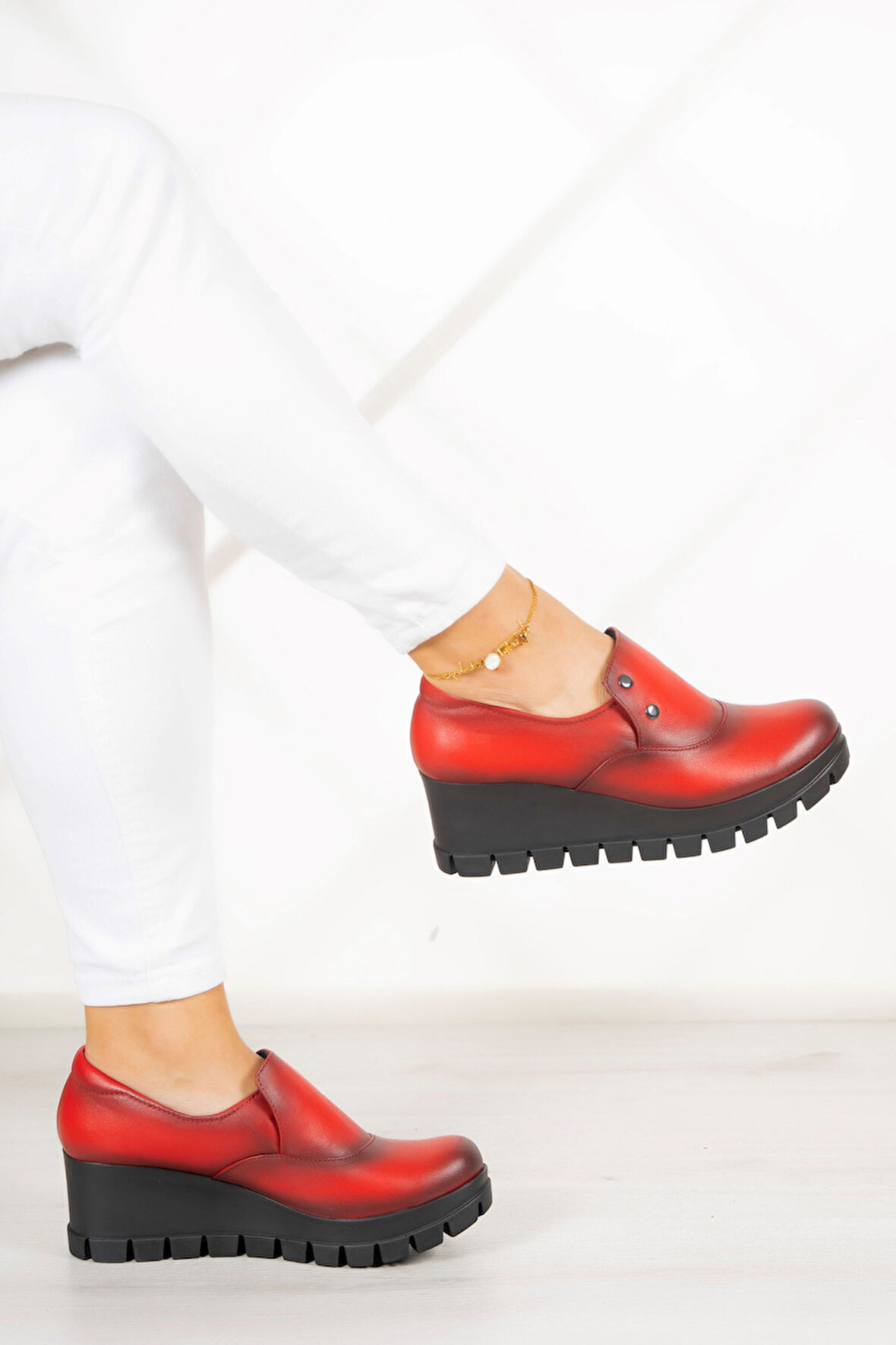 Gloria Kırmızı Hakiki Deri Dolgu Topuklu Günlük Ayakkabı