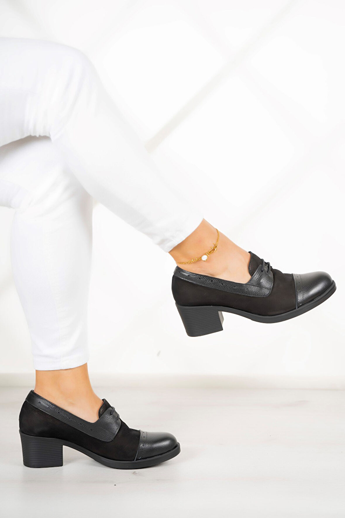 Mellody Siyah Hakiki Deri Günlük Topuklu Ayakkabı