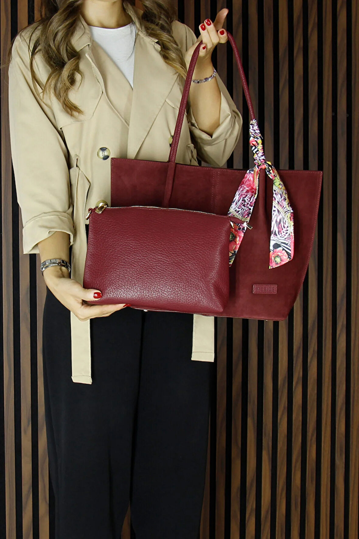 Bordo Hakiki Dana Süet Manyetik Kapaklı Büyük Boy Günlük Omuz Çantası ve Askılı El Çantası