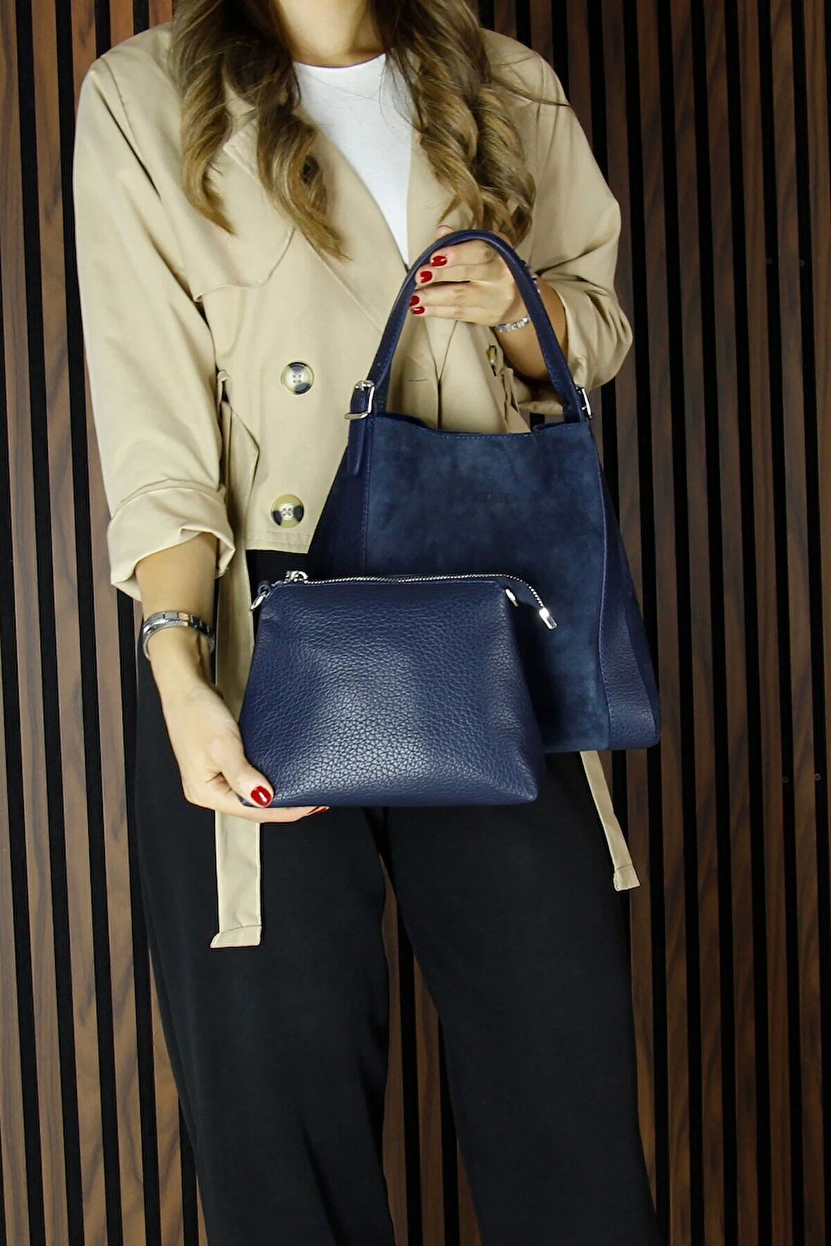 Lacivert Hakiki Dana Süet Manyetik Kapaklı Büyük Boy Günlük Omuz Çantası ve Askılı El Çantası