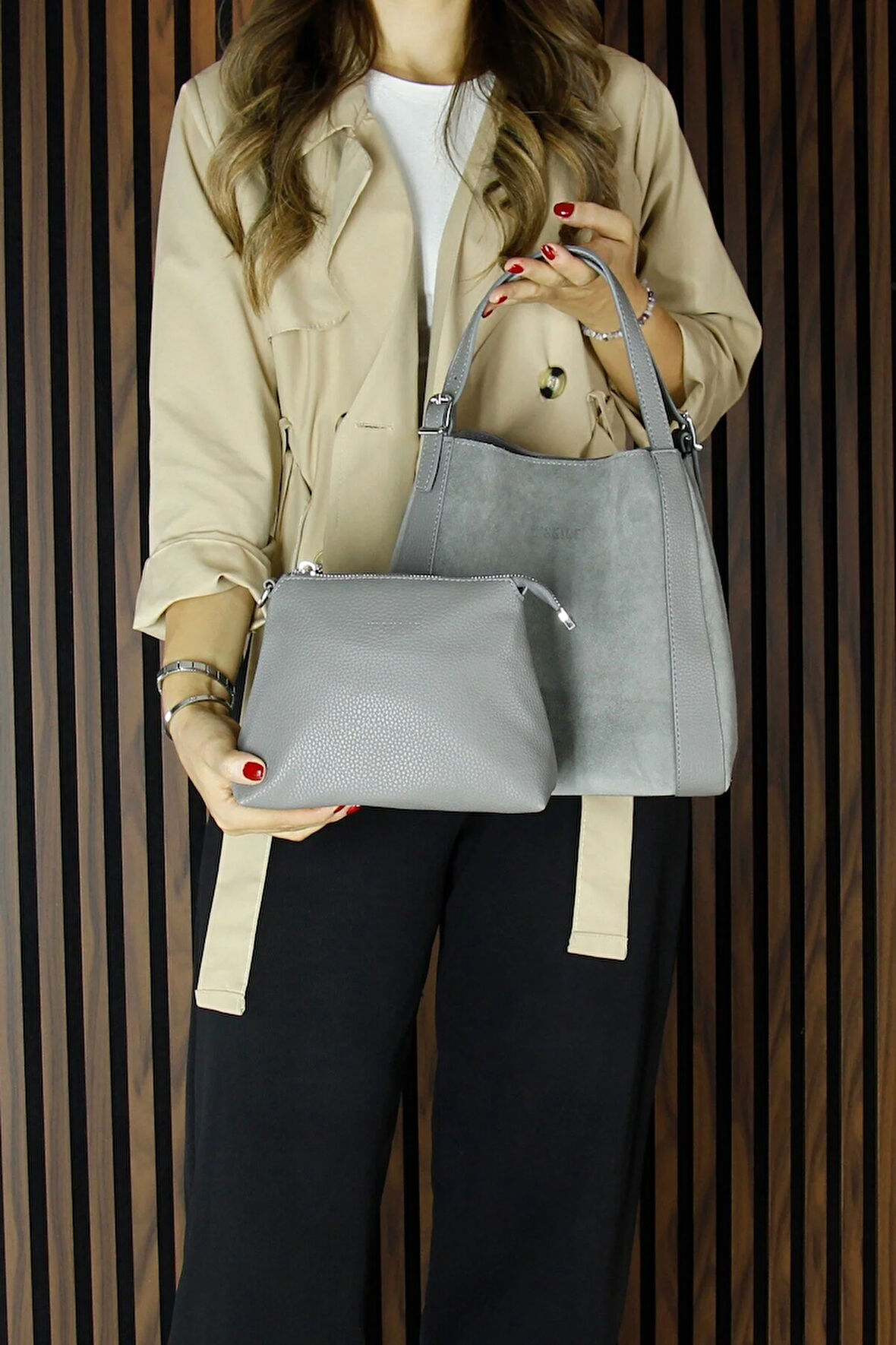 Gri Hakiki Dana Süet Manyetik Kapaklı Büyük Boy Günlük Omuz Çantası ve Askılı El Çantası