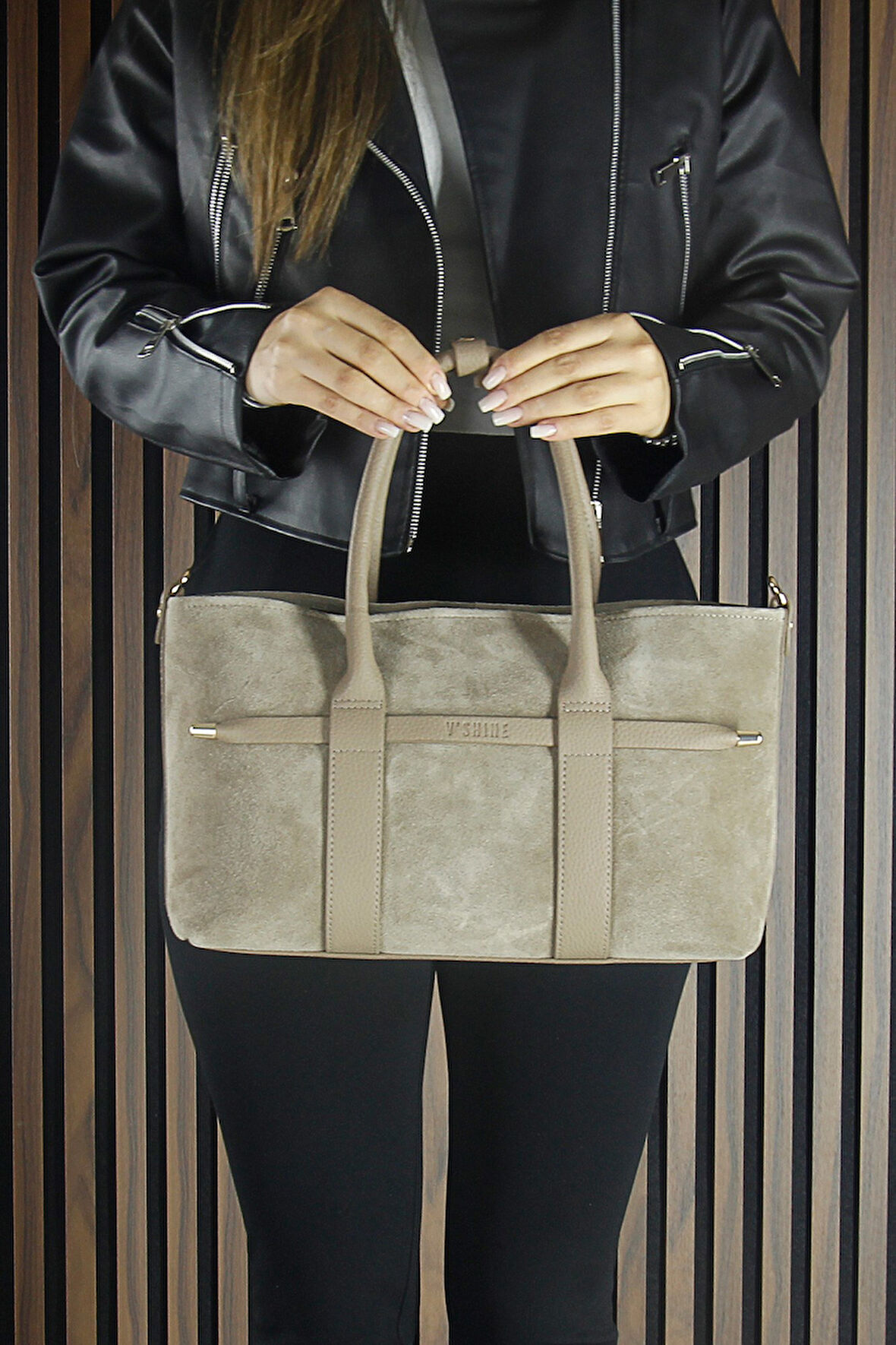 Erkan Saçmacı Kum Hakiki Dana Süet Fermuarlı Üç Bölmeli İç Cepli Askılı Orta Boy Günlük Omuz 