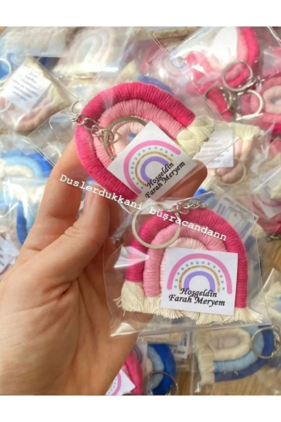 Makrome Gökkuşağı Anahtarlık Doğumgünü Süsü 25 Adet Canlı Pembe