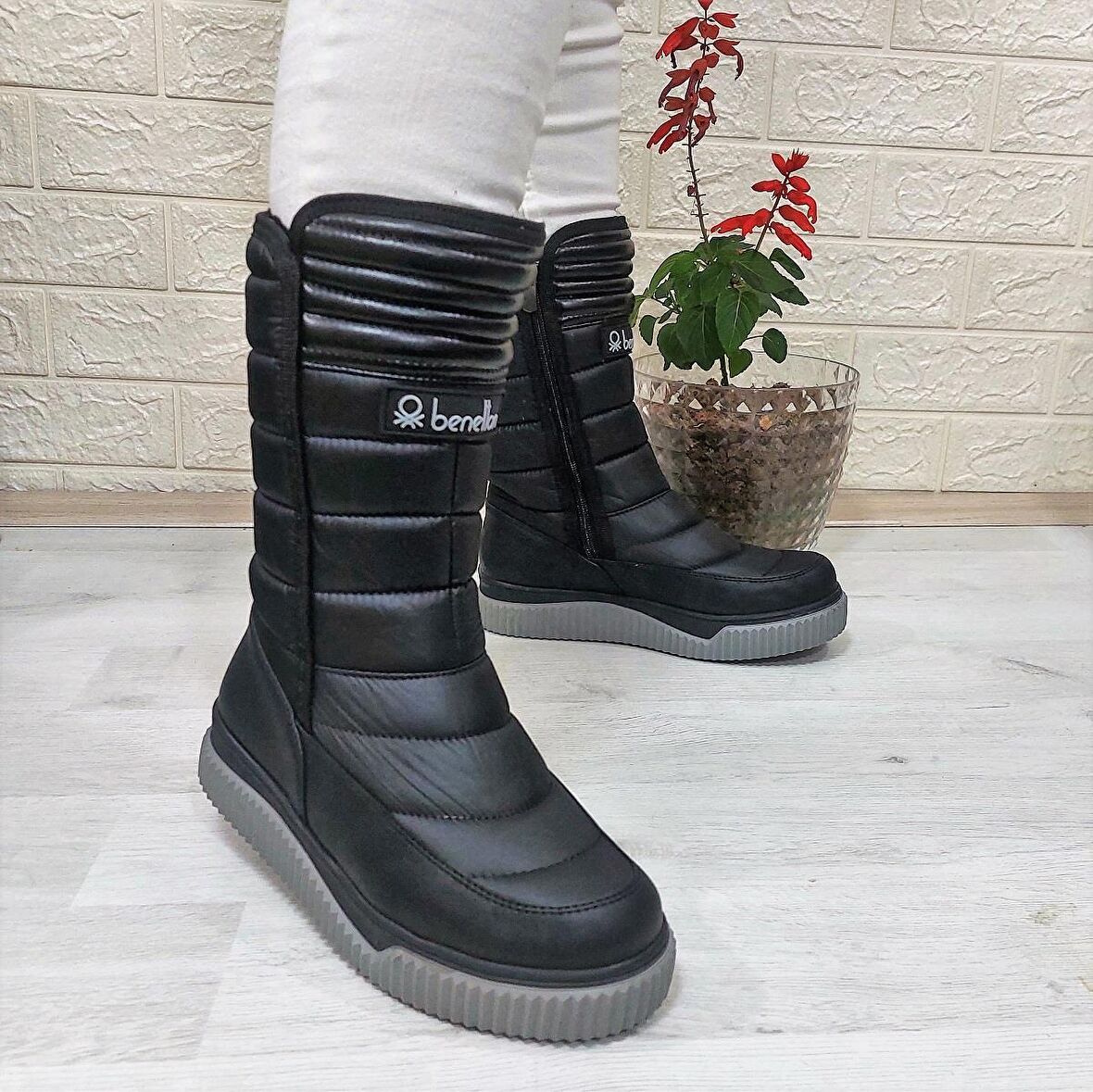 Benetton 50027 Siyah İçi Kürklü Fermuarlı Kaymaz Kadın Kar Botu