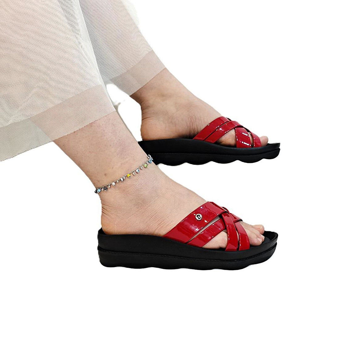 Pierre Cardin 7485 Kırmızı Rugan Kadın Terlik