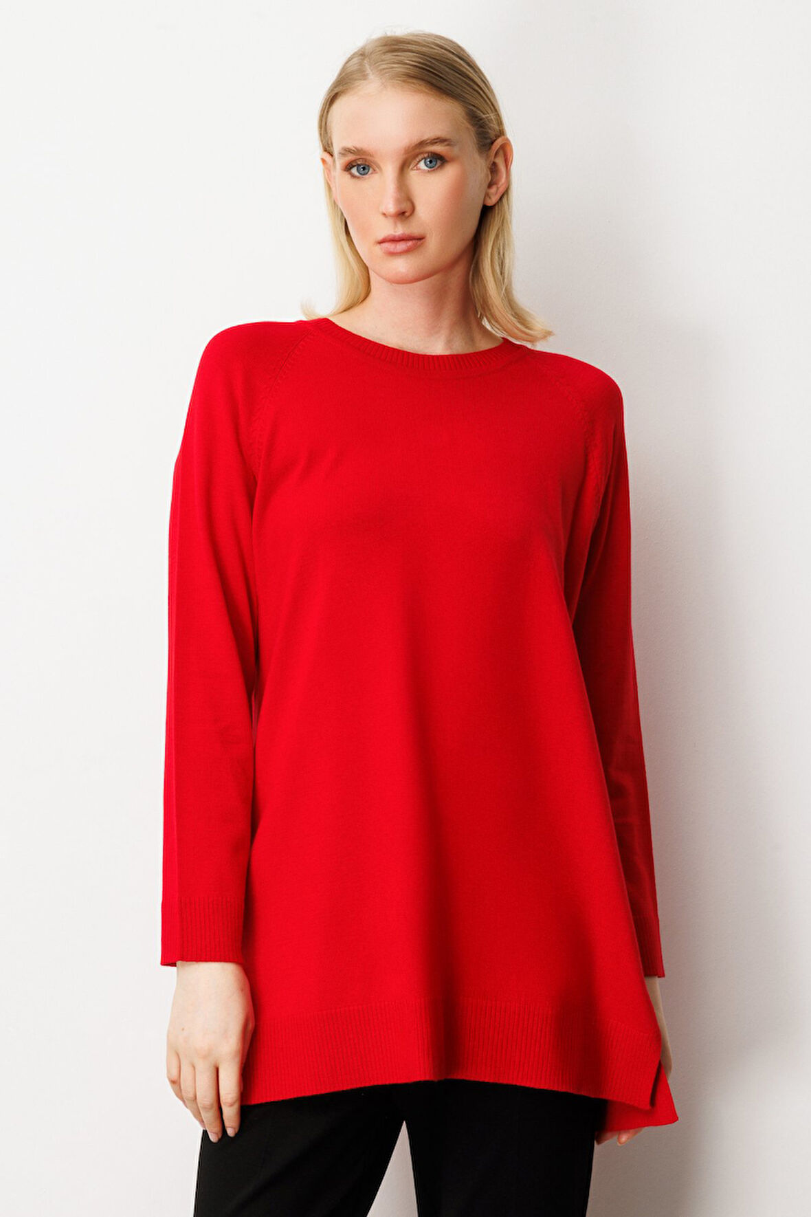 On Kadın Arkası Düğmeli Sıfır Yaka Kazak 65413 Kırmızı