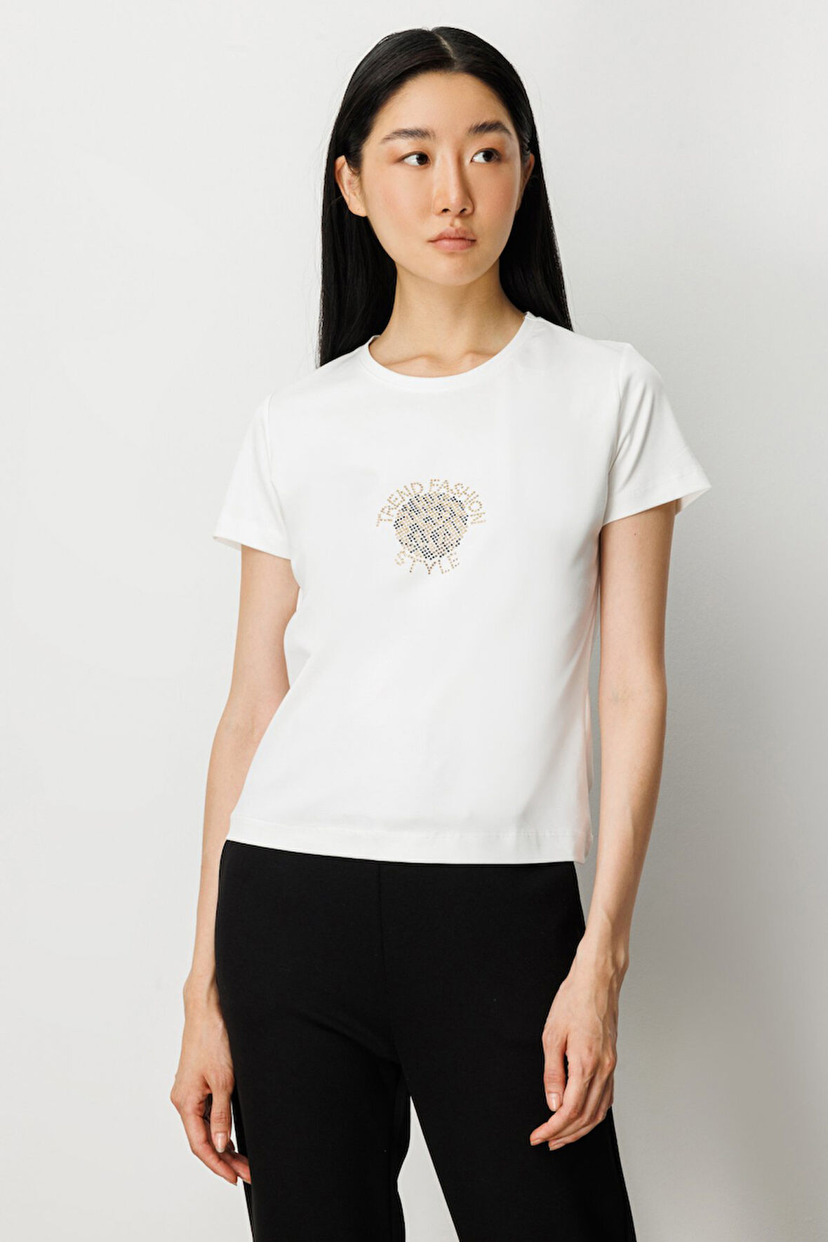 On Kadın Önü Taş Baskılı Kısa Kollu Bluz 61330 Ekru