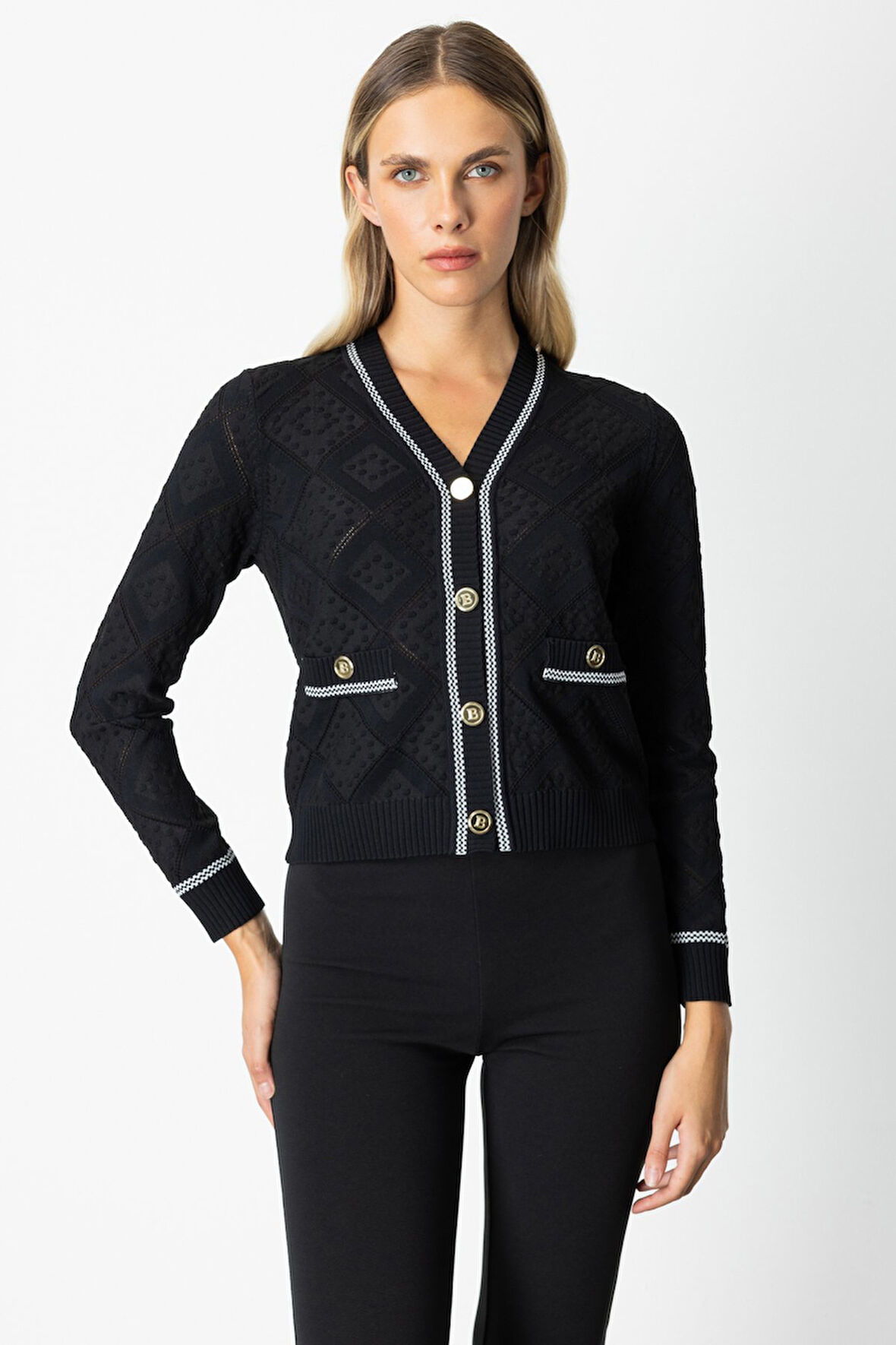 On Kadın V Yaka Kabartmalı Hırka 60950 Siyah