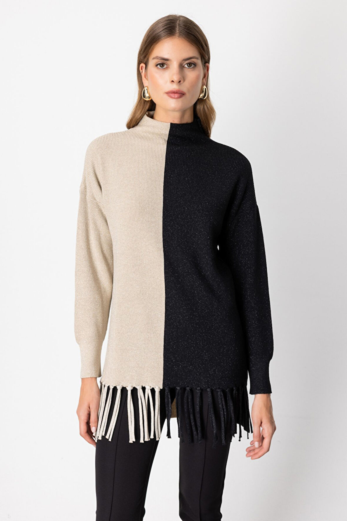 On Kadın Simli Kumaş Püsküllü Kazak 65377 Bej